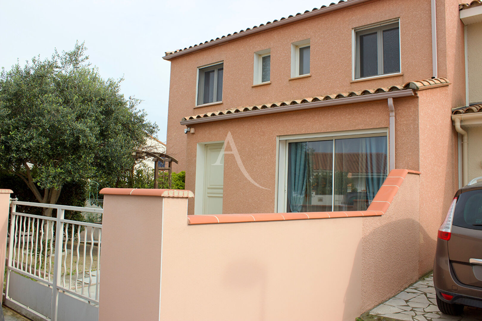 Maison Rivesaltes 98m2+ 2 pièces annexes