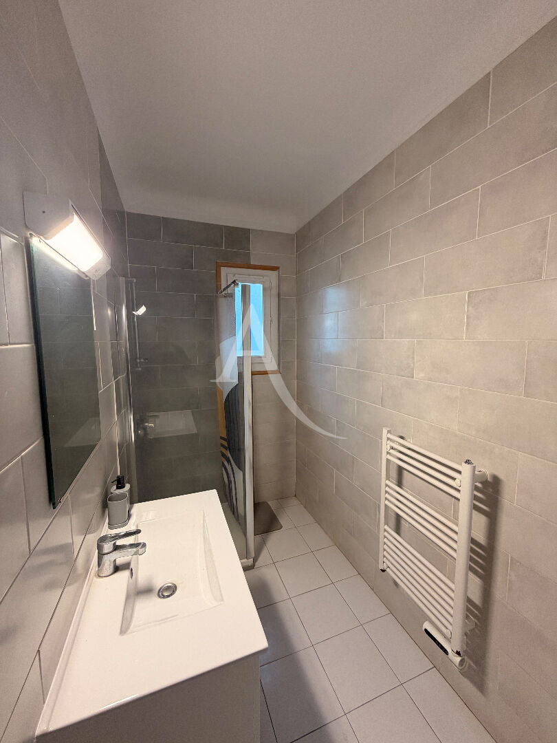 Photo Appartement  2 pièce(s) 35 m2 loué meublé! disponible de suite! image 6/6