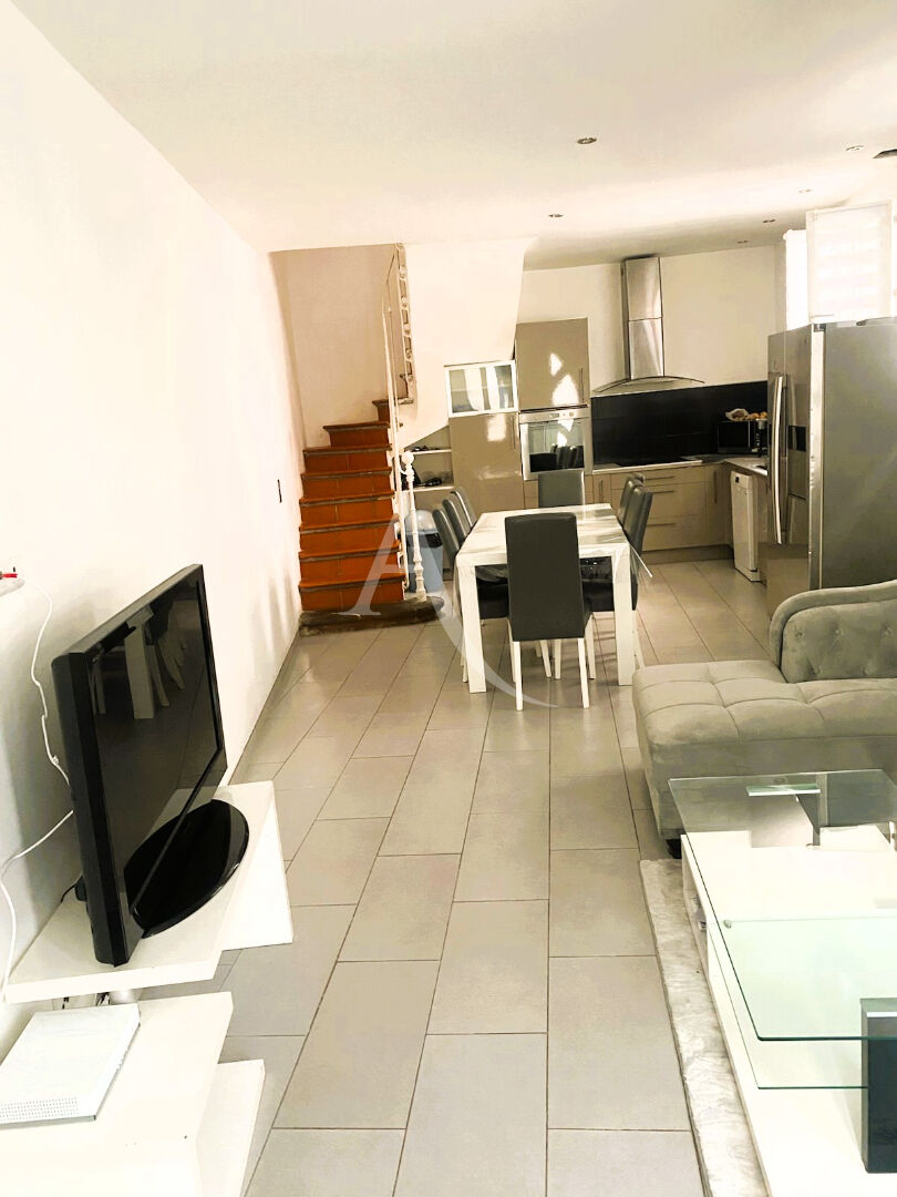 Maison Vingrau 4 pièce(s) 87 m2 rénovée!