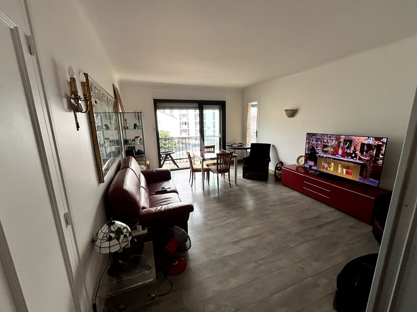 Grand appartement 4 pièces - 98 m² - avec balcons, garage et cave Perpignan