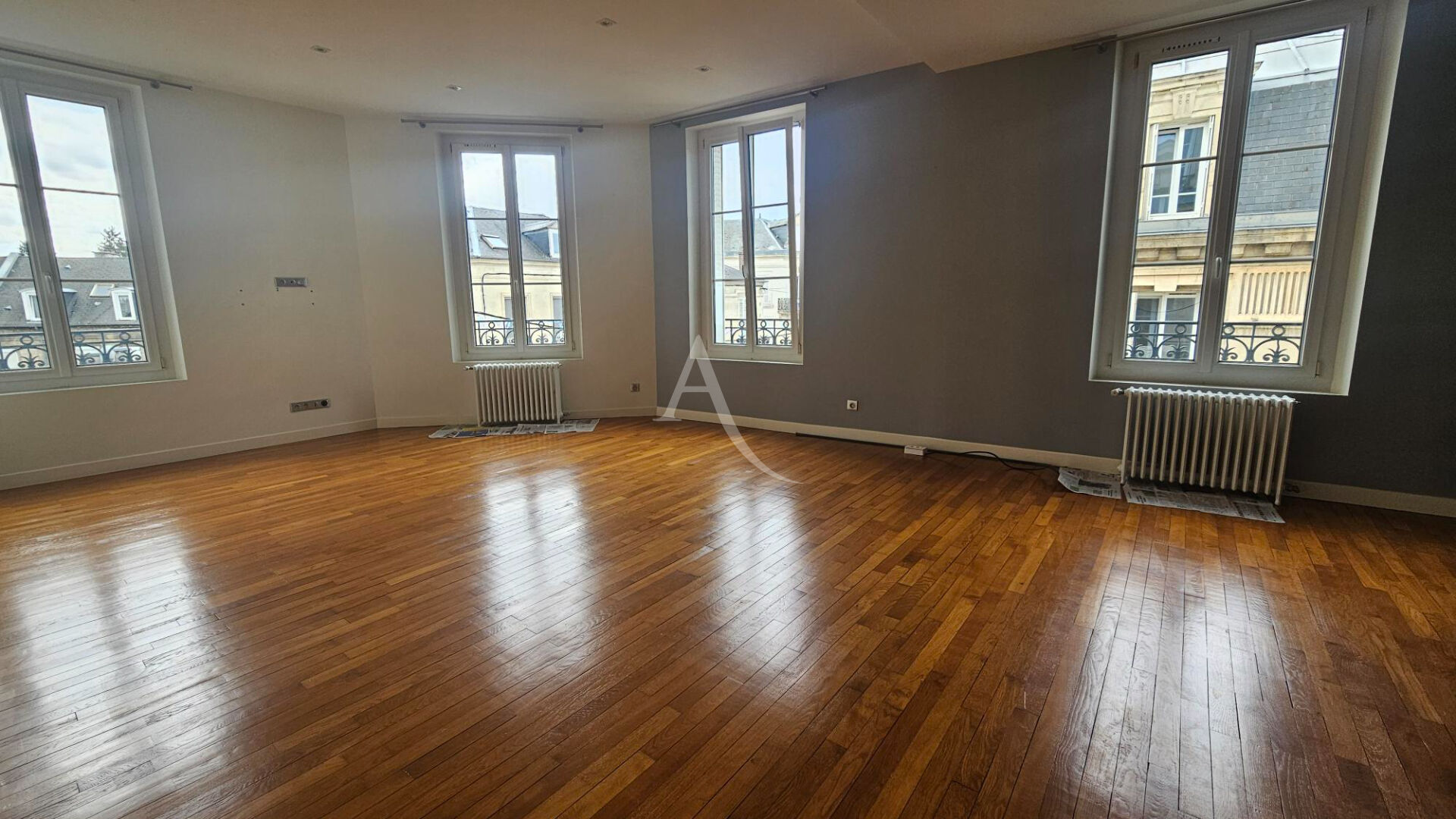APPARTEMENT F3 EN HYPER CENTRE