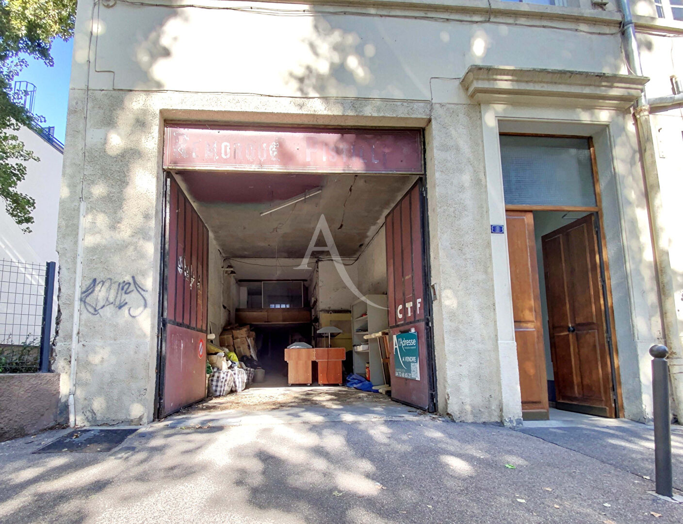 Appartement / Local commercial 97 m2 à rénover en loft