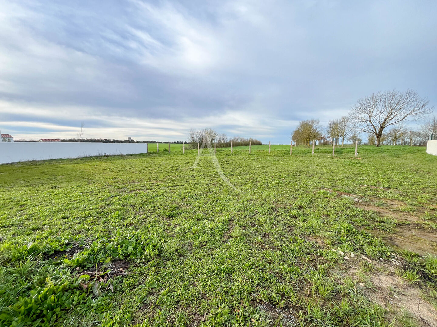 Photo TERRAIN DOMPIERRE SUR MER image 3/5