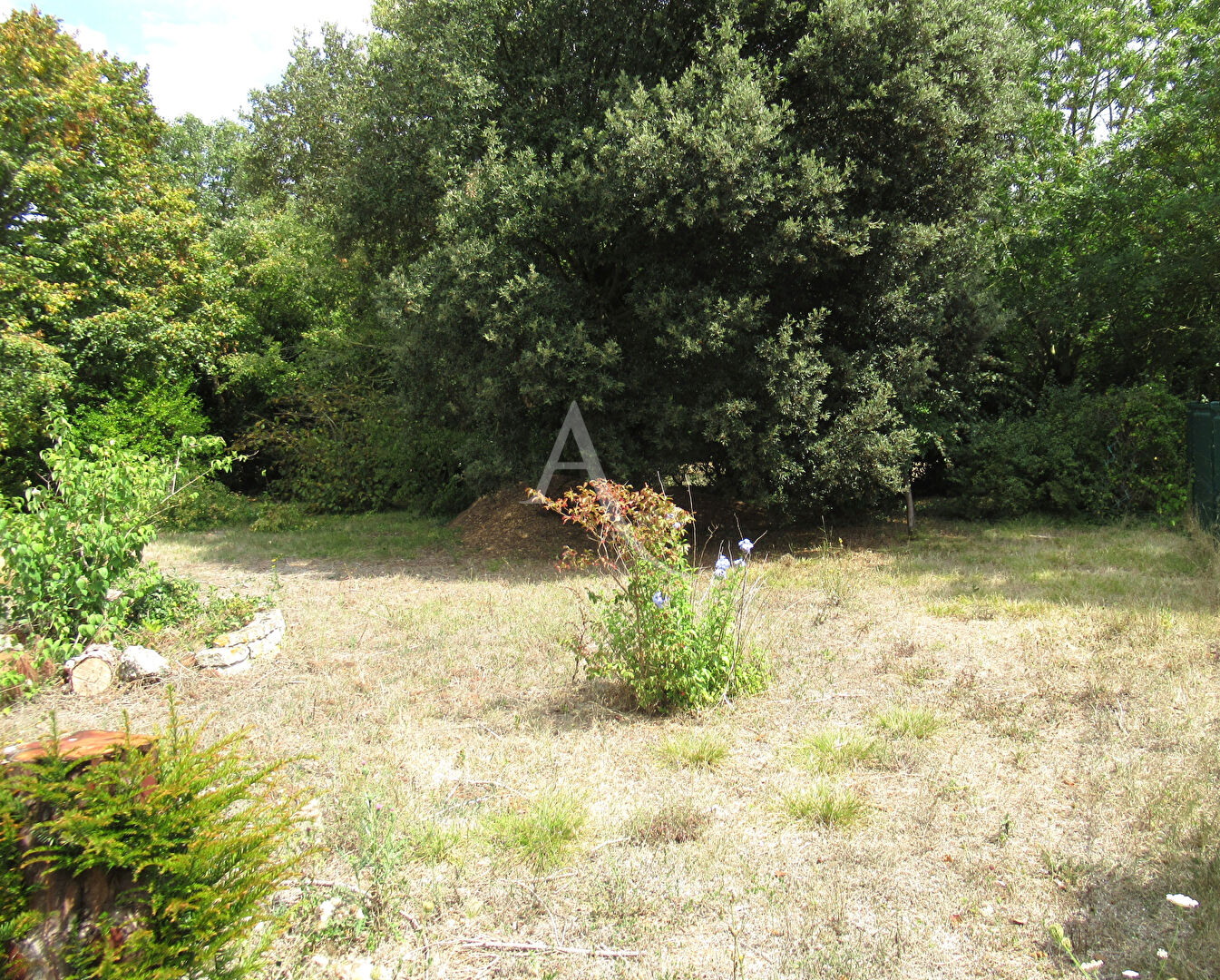 A 15 min du Centre ville de LA ROCHELLE terrain viabilisé