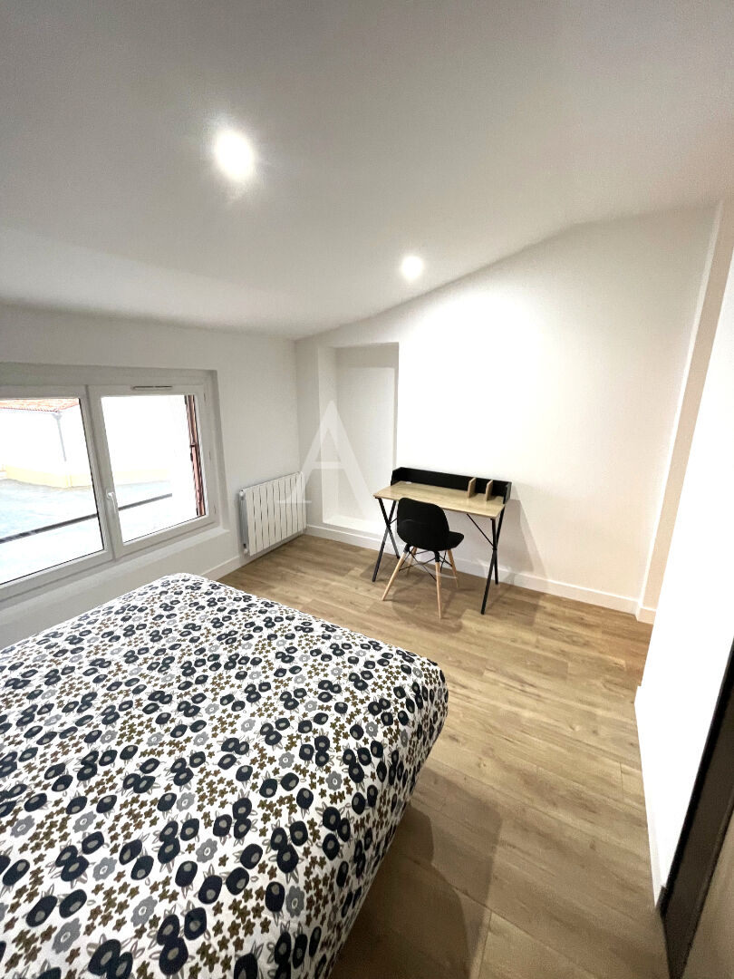 Photo LA ROCHELLE DUPLEX T2 Porte Royale image 4/5