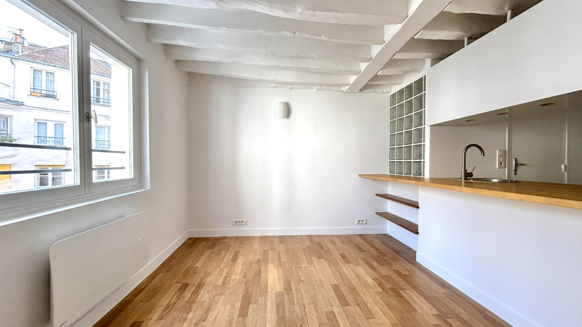 STUDIO RUE DE SEINE A PARIS !