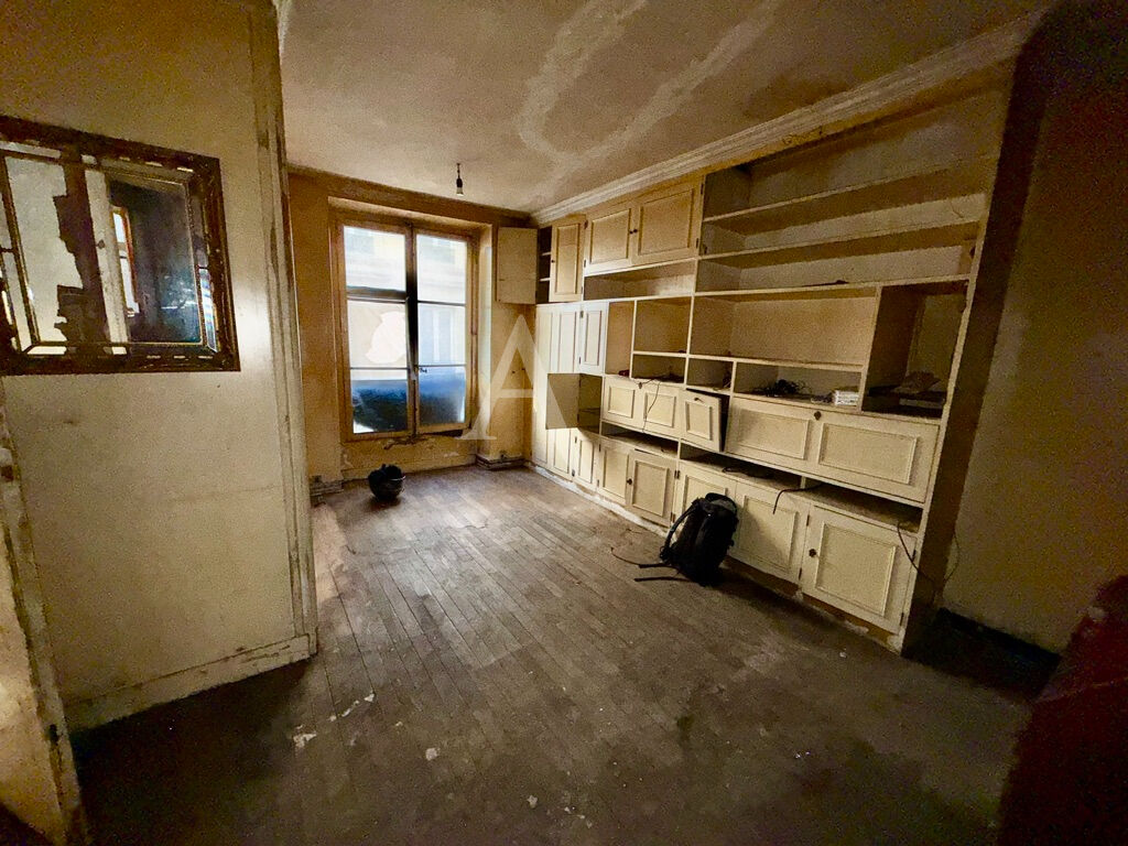 Appartement Paris 2 pièce(s) 29.09 m2  - A rénover