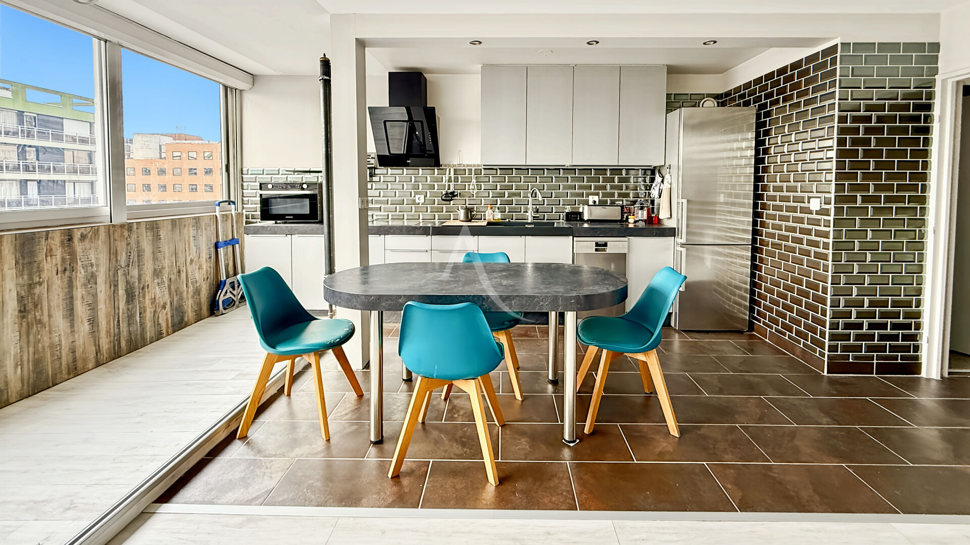 Photo Boulogne-Billancourt / Silly-Galliéni | Grand studio | 7eme  étage | Possibilité 2 pièces image 2/5