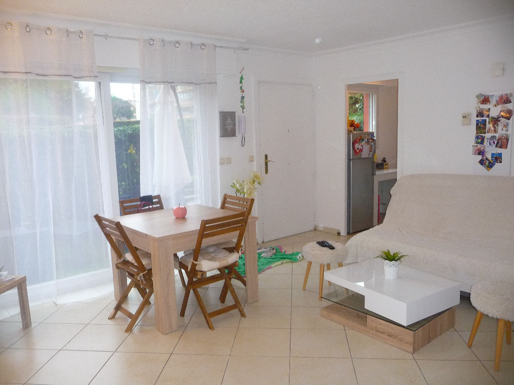 Photo Appartement Mandelieu la Napoule   2 pièce(s)   48 m2 image 3/6