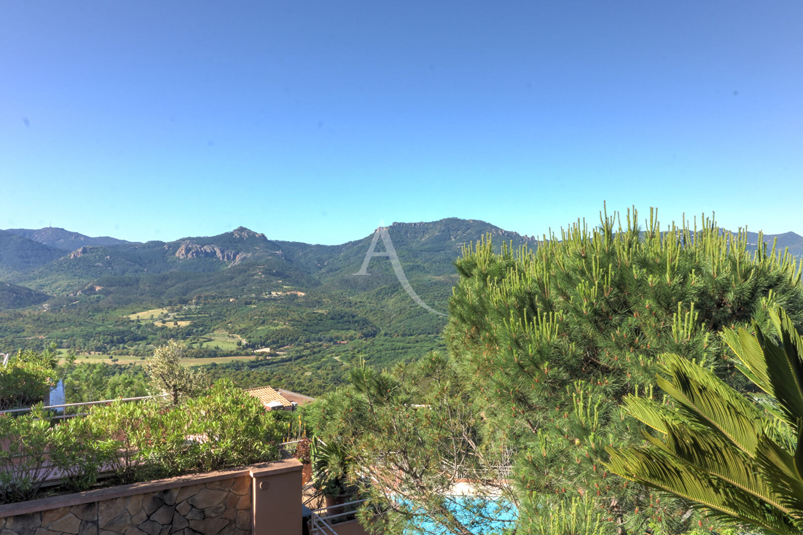 Photo Appt 132 m² vue mer dans domaine gardé avec piscine image 4/6