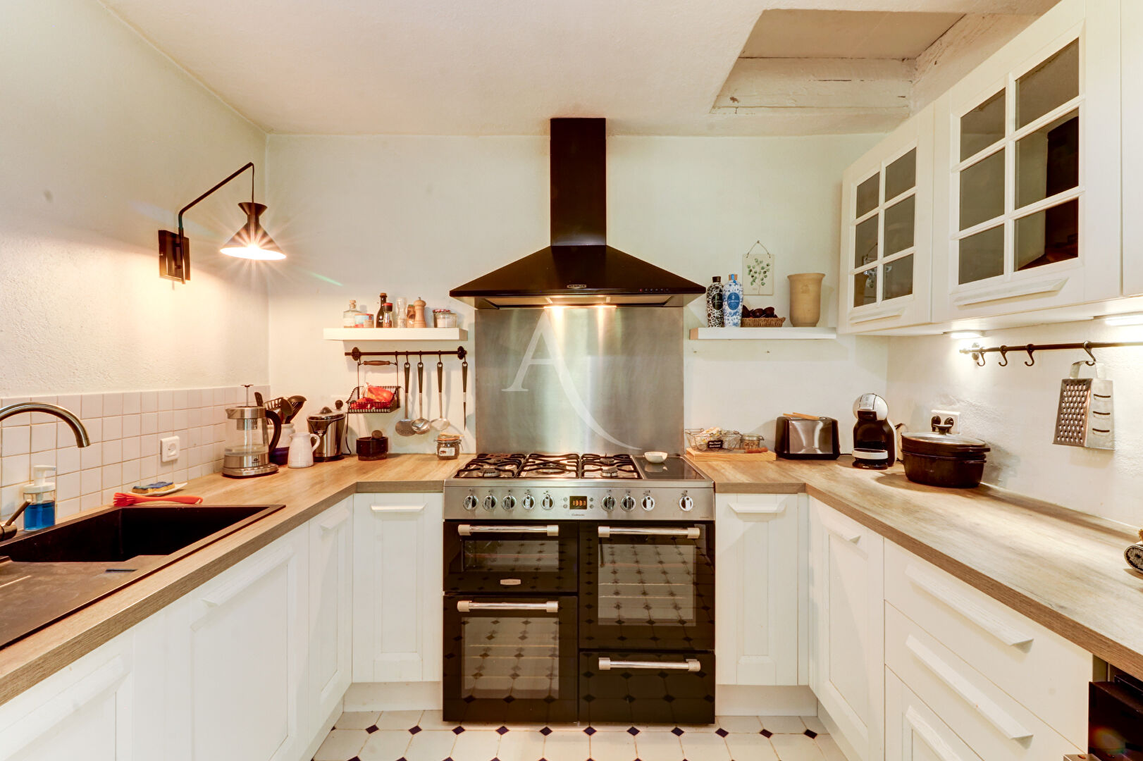 Photo Mas provençal rénové avec dépendance image 5/6