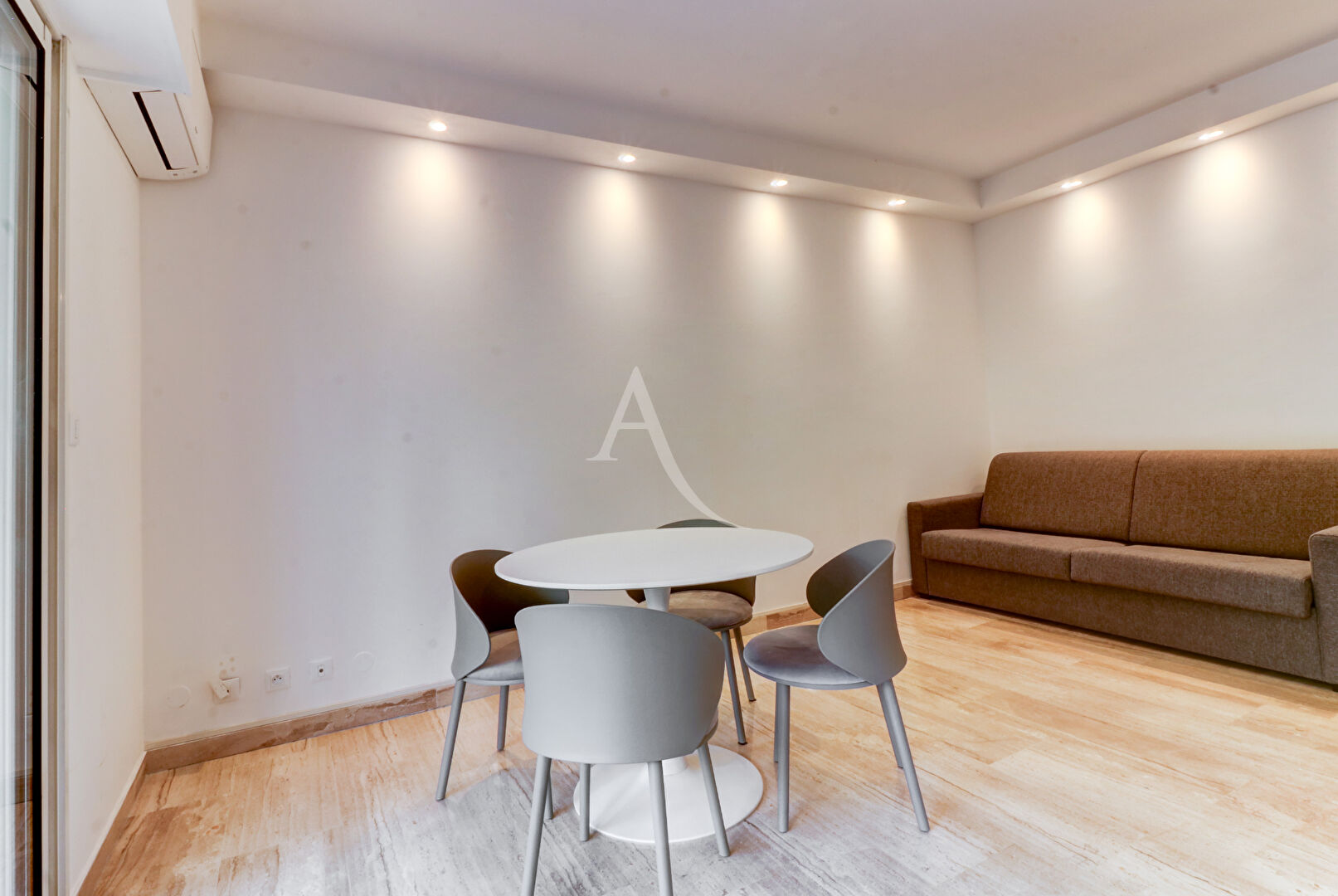 Photo Appartement  1 pièce(s) 26.77 m2 image 2/5