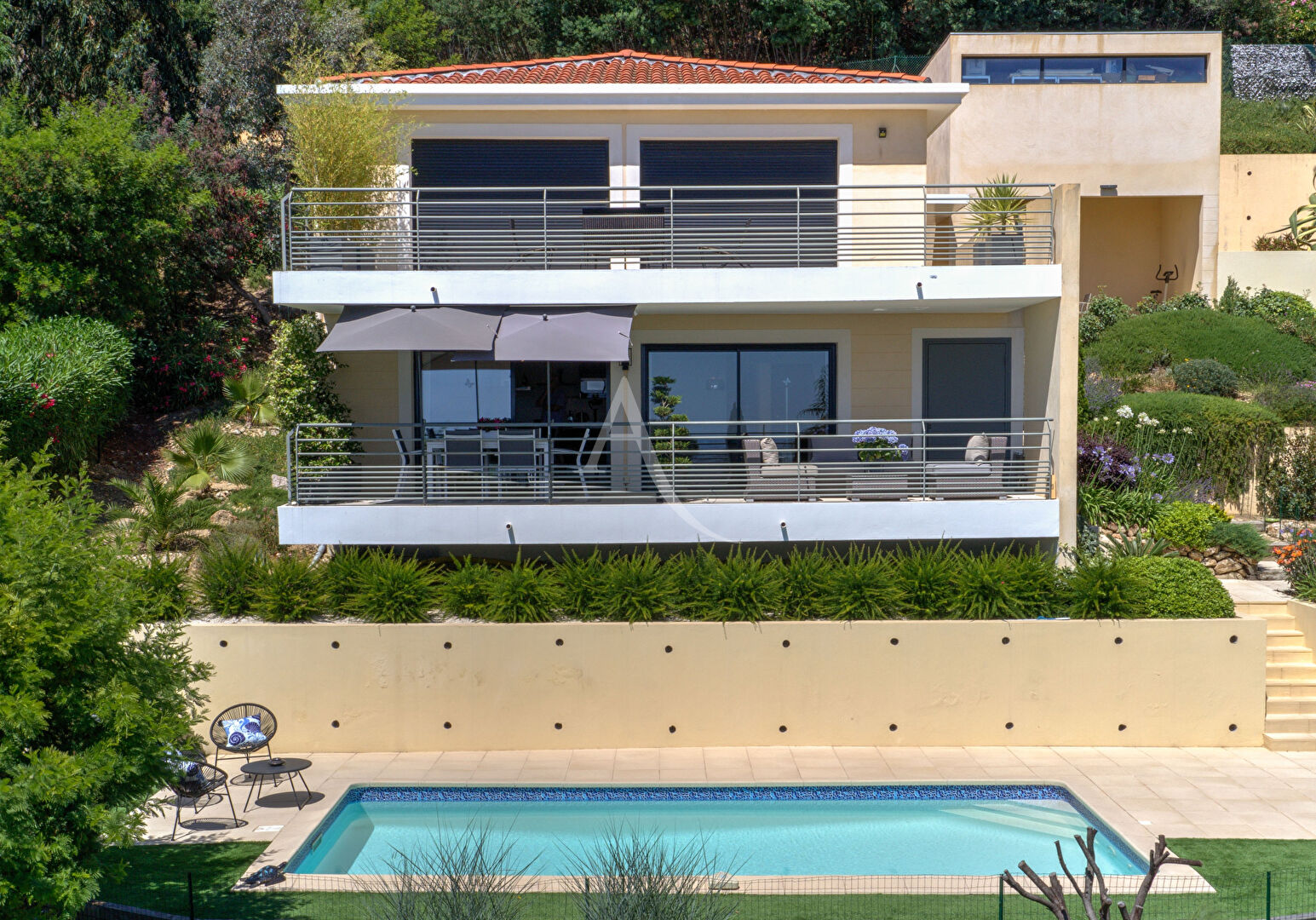 Villa contemporaine avec piscine - vue mer panoramique