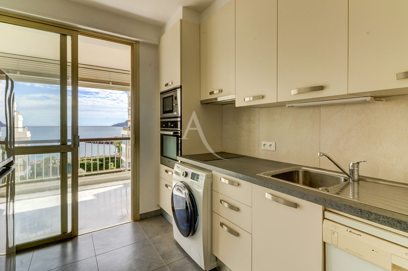 Photo Appartement  pied dans l'eau, 2 pièces avec parking - vue mer image 4/6