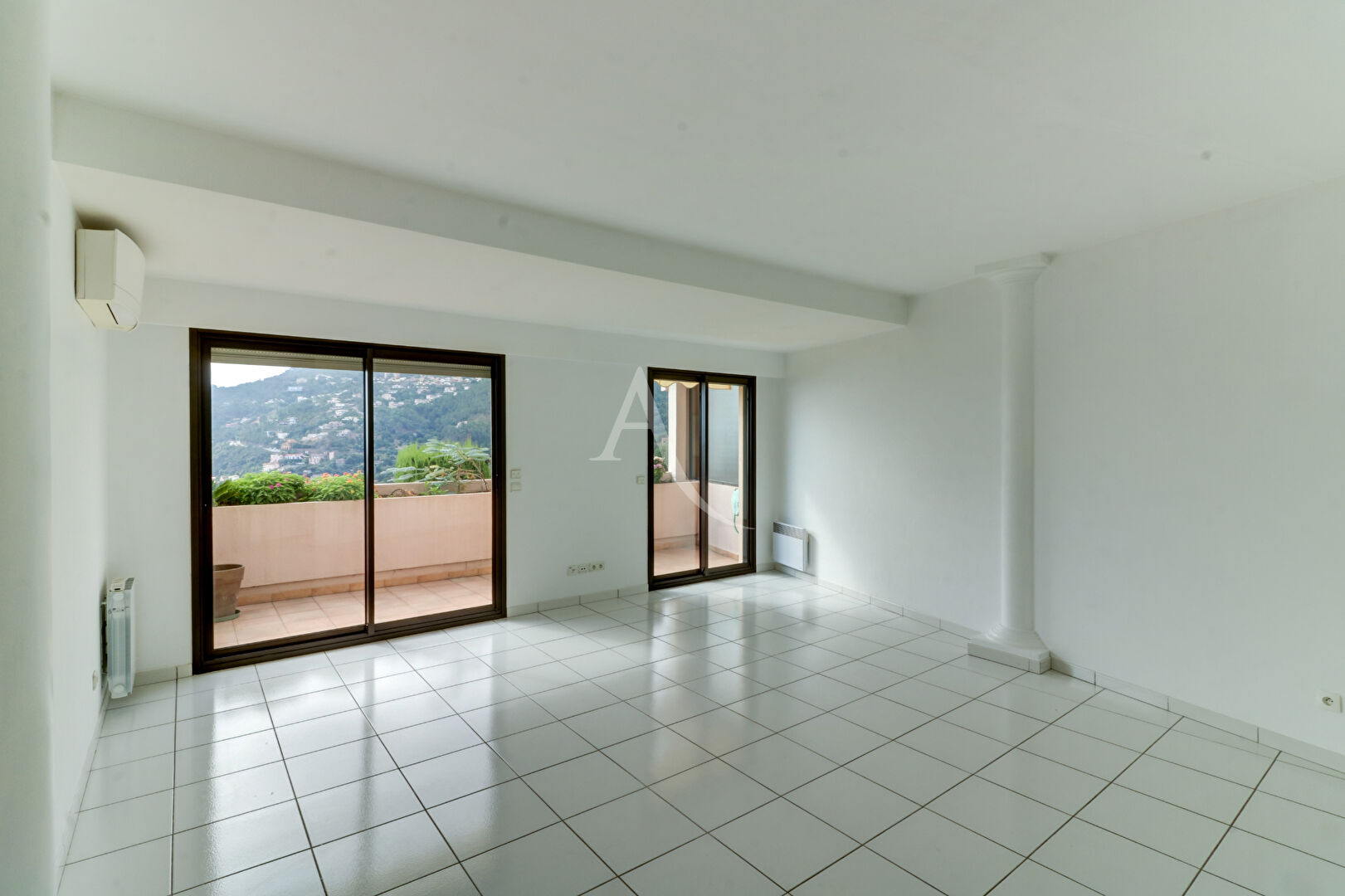 Photo Appartement 3 pièces vue mer panoramique image 2/6