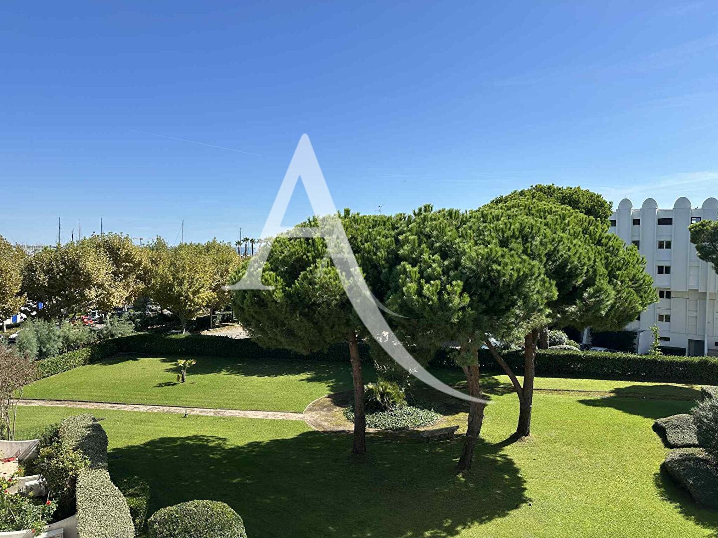 Agence immobilière de L'Adresse AIGUE MARINE IMMOBILIER - AIGUE MARINE IMMOBILIER