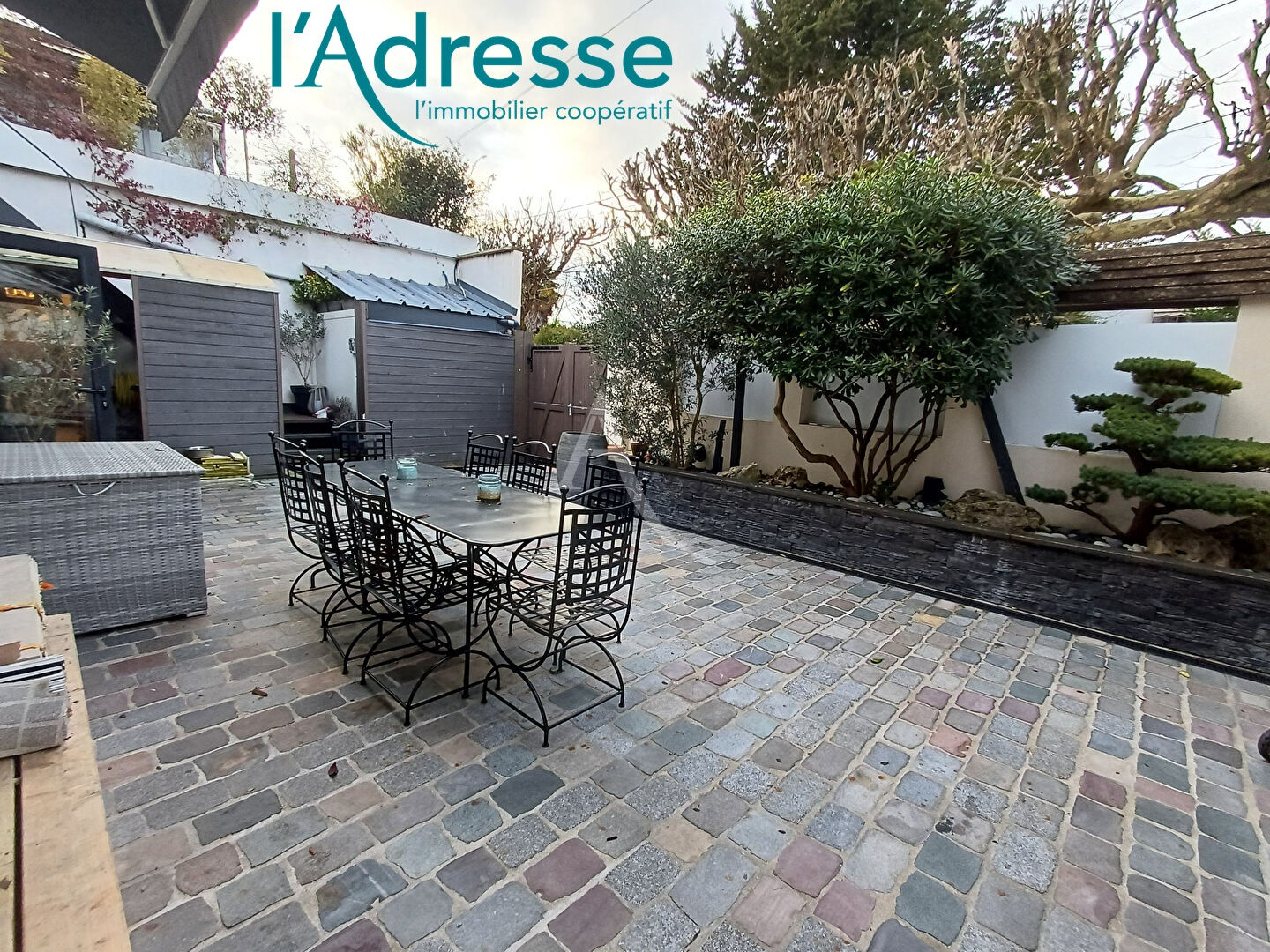 Photo Mur  et fond restaurant 250 m² + appartement 4 pièces image 4/6