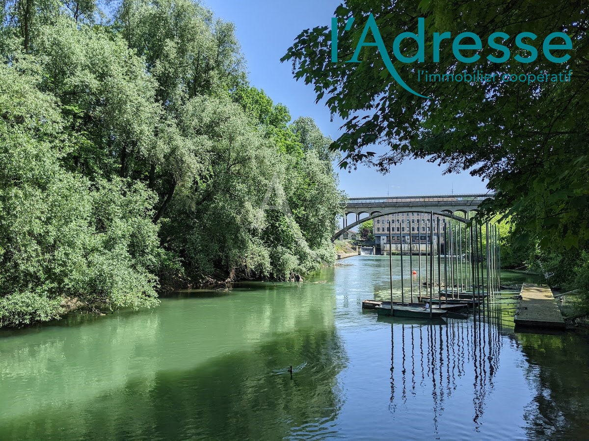 Photo À vendre, un grand restaurant avec salle d'événements, situé à Gournay-sur-Marne, en bord de Marne et à proximité immédiate de Paris. Ce bien rare comprend la vente des murs et du fonds de commerce. Il bénéficie d'un emplacement stratégique, dans un cadre image 6/6