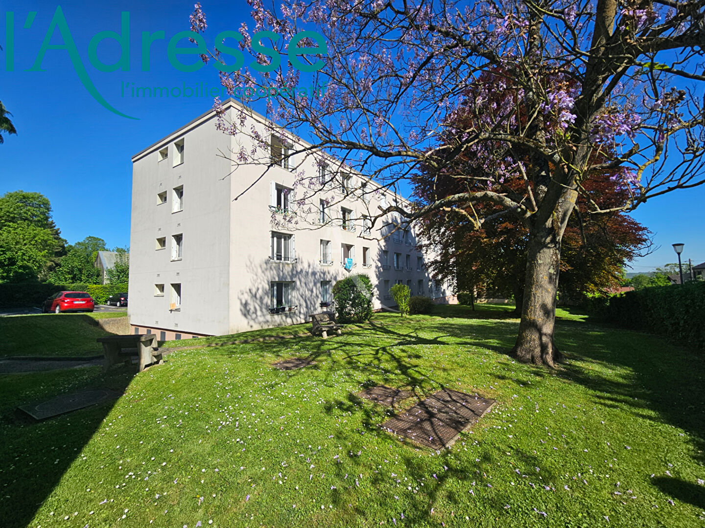 Agence immobilière de 
 L'Adresse de l'ANCIENNE MAIRIE - DESCAMPS - PIERRAT - AGENCE DE L'ANCIENNE MAIRIE 
