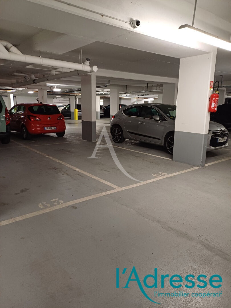 Photo PLACE DE PARKING EN SOUS SOL, faibles charges image 3/6