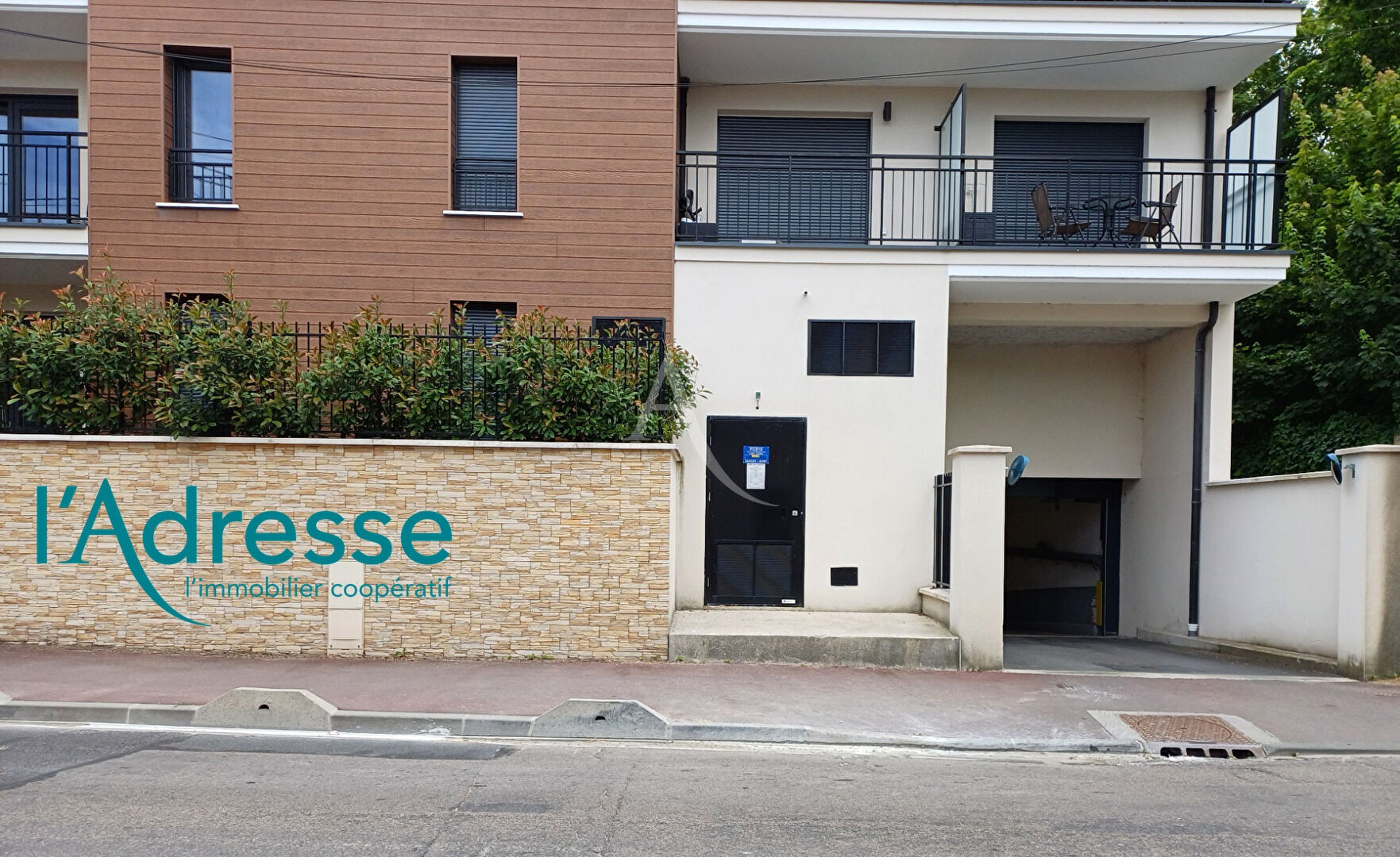 Photo PLACE DE PARKING EN SOUS SOL, faibles charges image 5/6