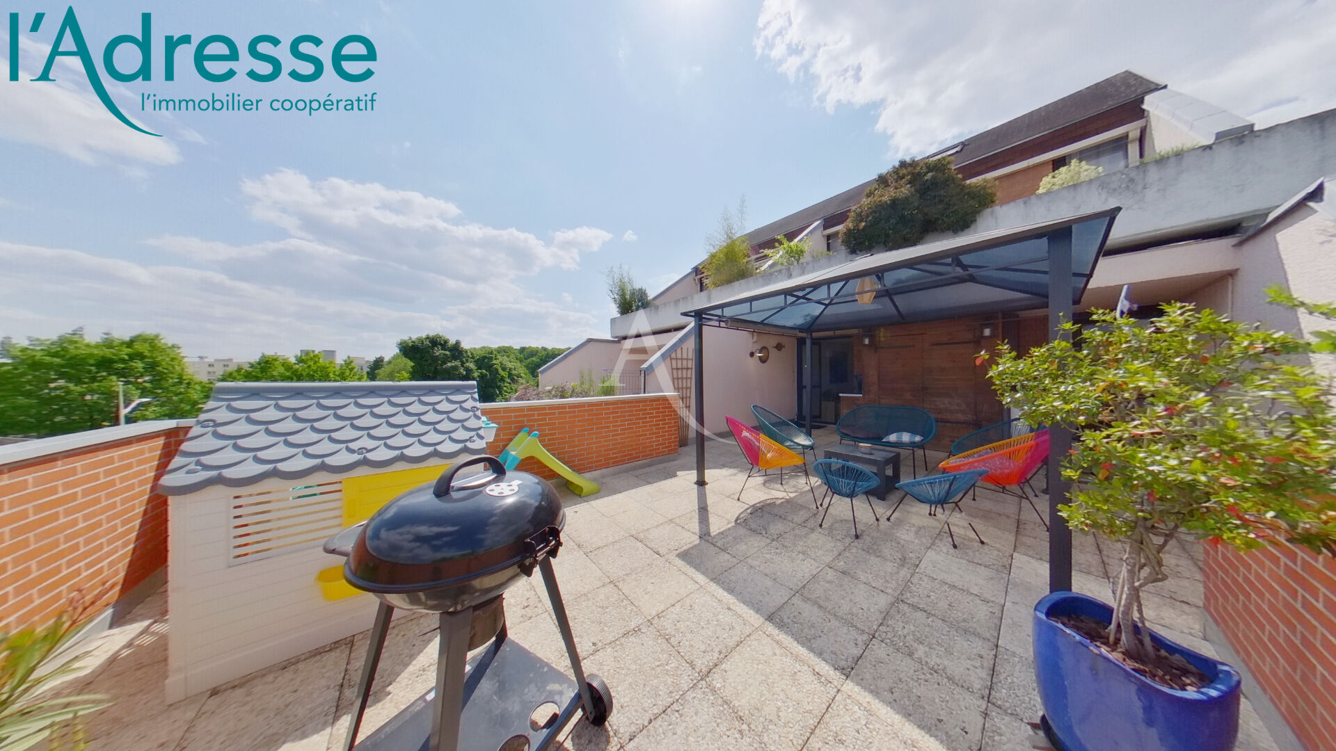 Agence immobilière de 
 L'Adresse de l'ANCIENNE MAIRIE - DESCAMPS - PIERRAT - AGENCE DESCAMPS 
