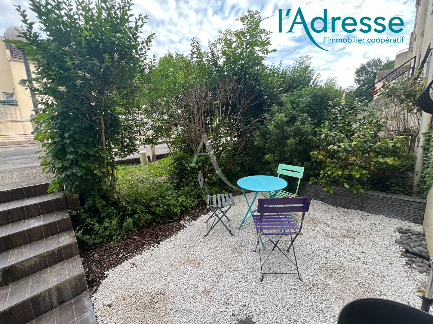 Agence immobilière de 
 L'Adresse de l'ANCIENNE MAIRIE - DESCAMPS - PIERRAT - AGENCE DESCAMPS 
