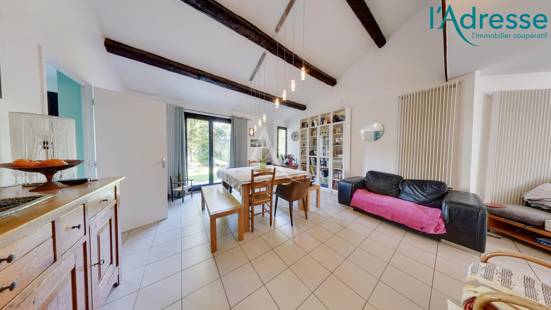 Agence immobilière de 
 L'Adresse de l'ANCIENNE MAIRIE - DESCAMPS - PIERRAT - AGENCE DESCAMPS 
