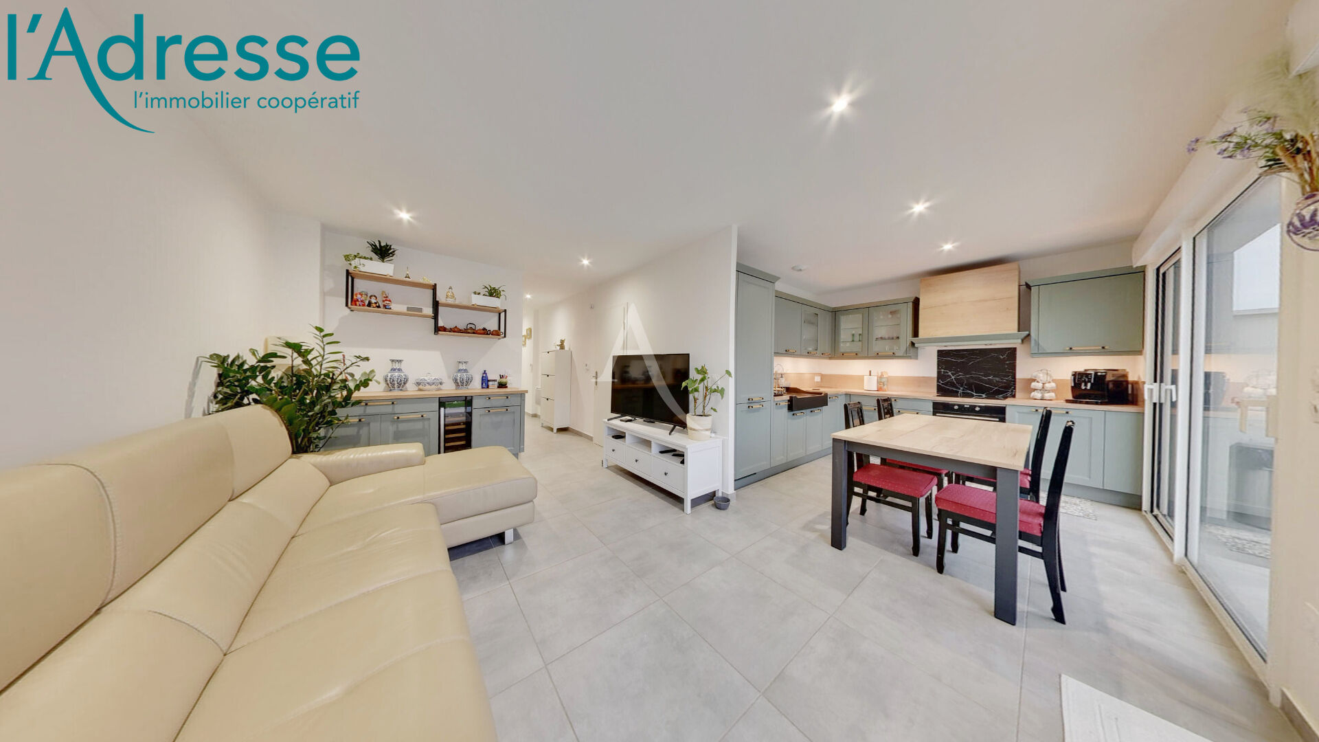 Agence immobilière de 
 L'Adresse de l'ANCIENNE MAIRIE - DESCAMPS - PIERRAT - AGENCE DESCAMPS 
