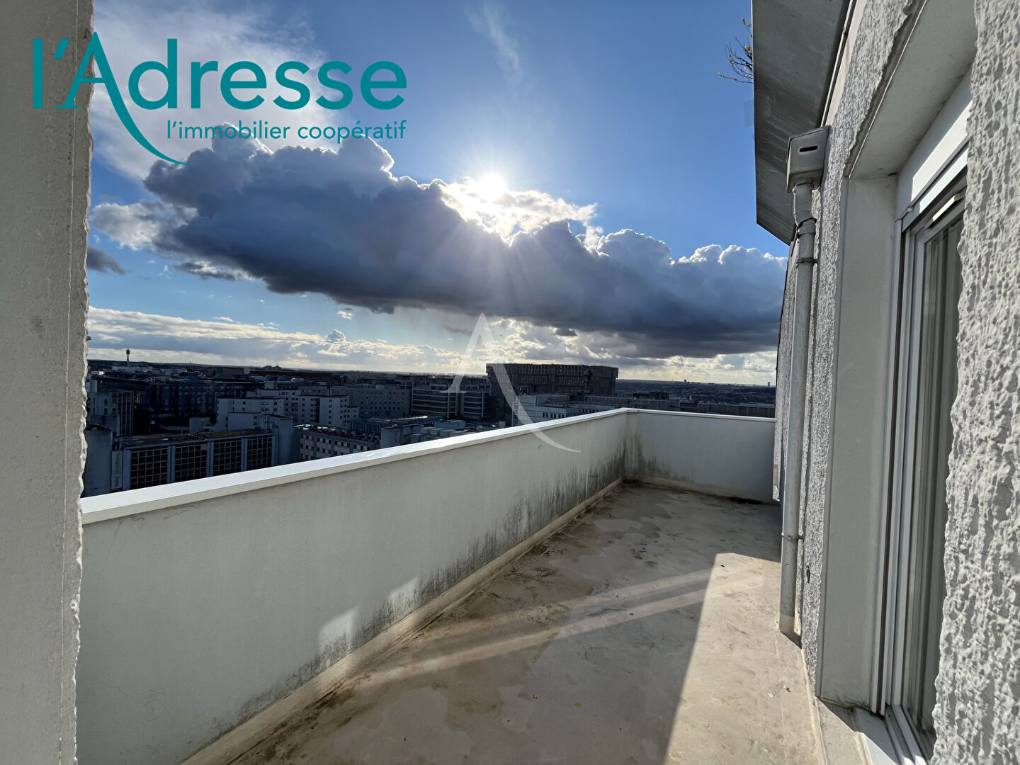 Agence immobilière de 
 L'Adresse de l'ANCIENNE MAIRIE - DESCAMPS - PIERRAT - AGENCE DESCAMPS 
