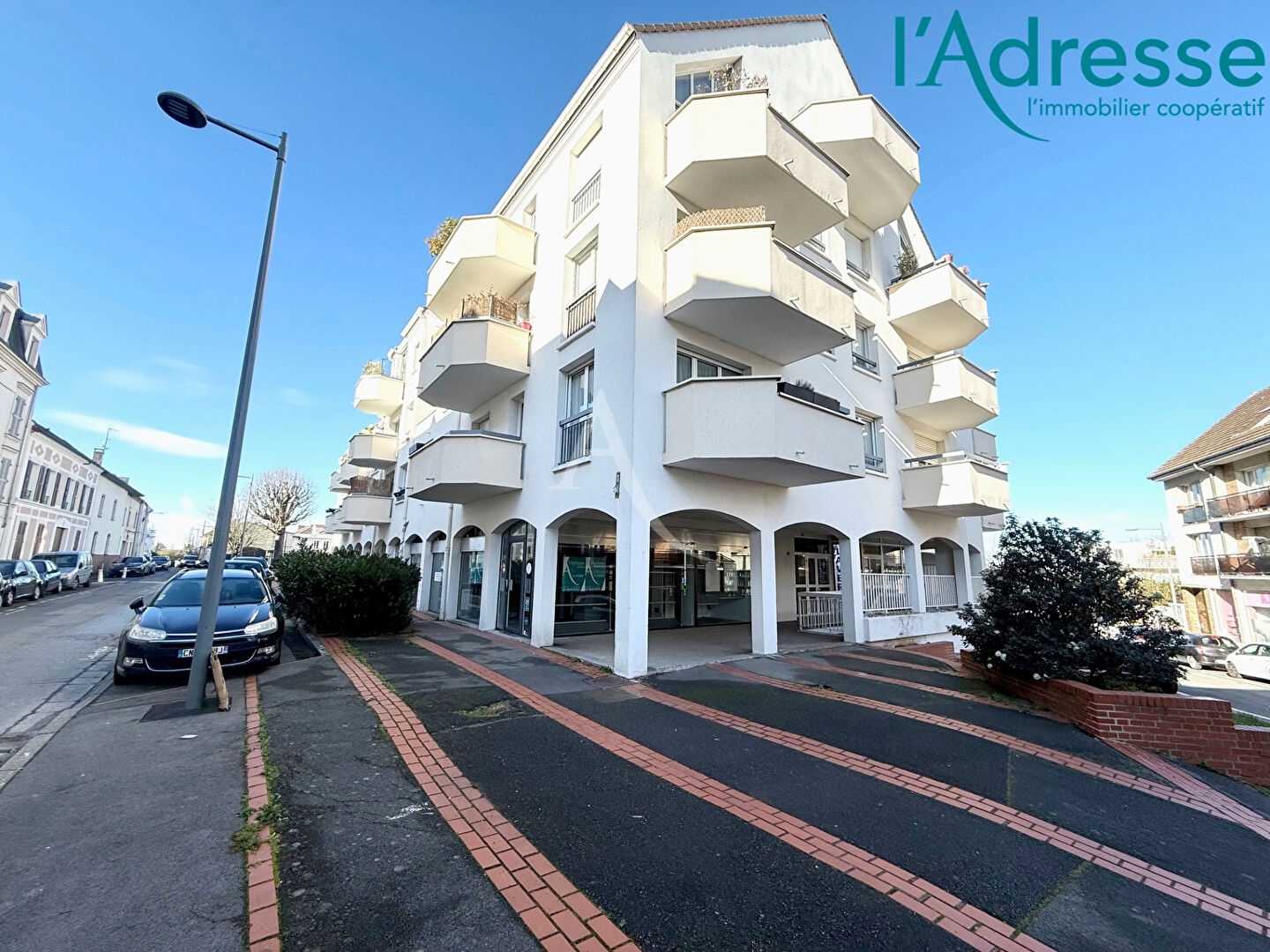 Agence immobilière de 
 L'Adresse de l'ANCIENNE MAIRIE - DESCAMPS - PIERRAT - AGENCE DE L'ANCIENNE MAIRIE 

