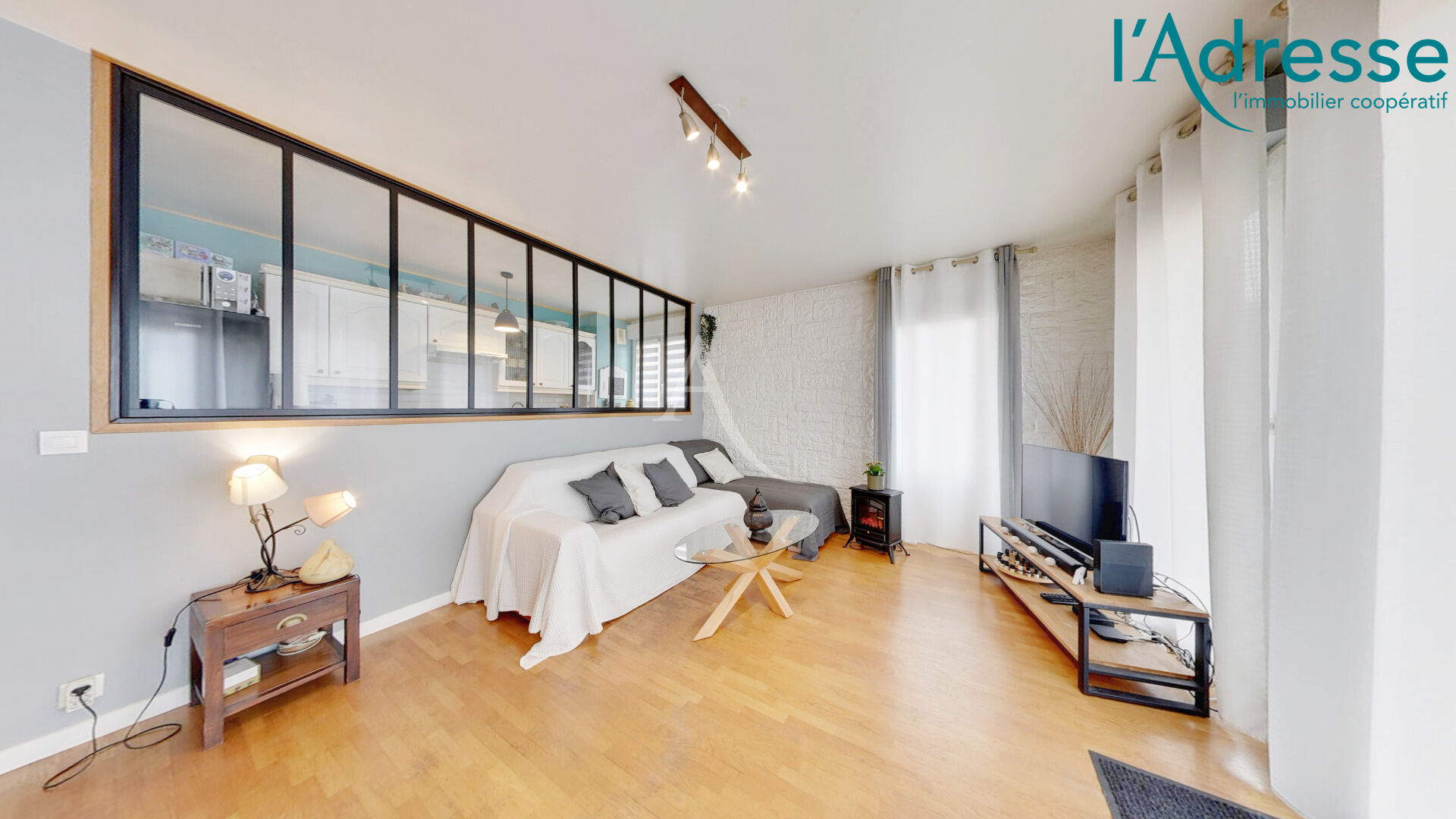 Agence immobilière de 
 L'Adresse de l'ANCIENNE MAIRIE - DESCAMPS - PIERRAT - AGENCE DESCAMPS 
