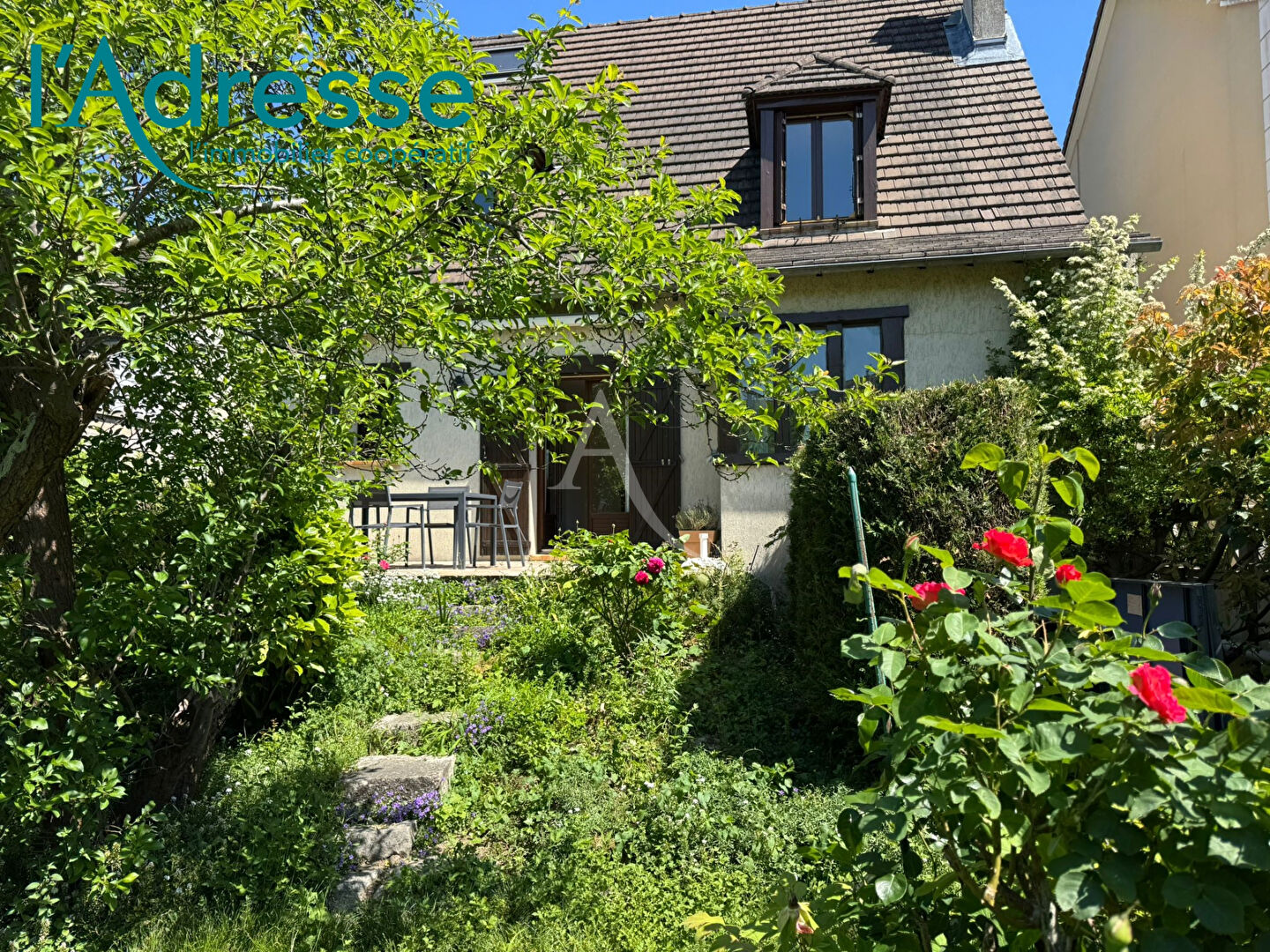 Agence immobilière de 
 L'Adresse de l'ANCIENNE MAIRIE - DESCAMPS - PIERRAT - AGENCE DE L'ANCIENNE MAIRIE 
