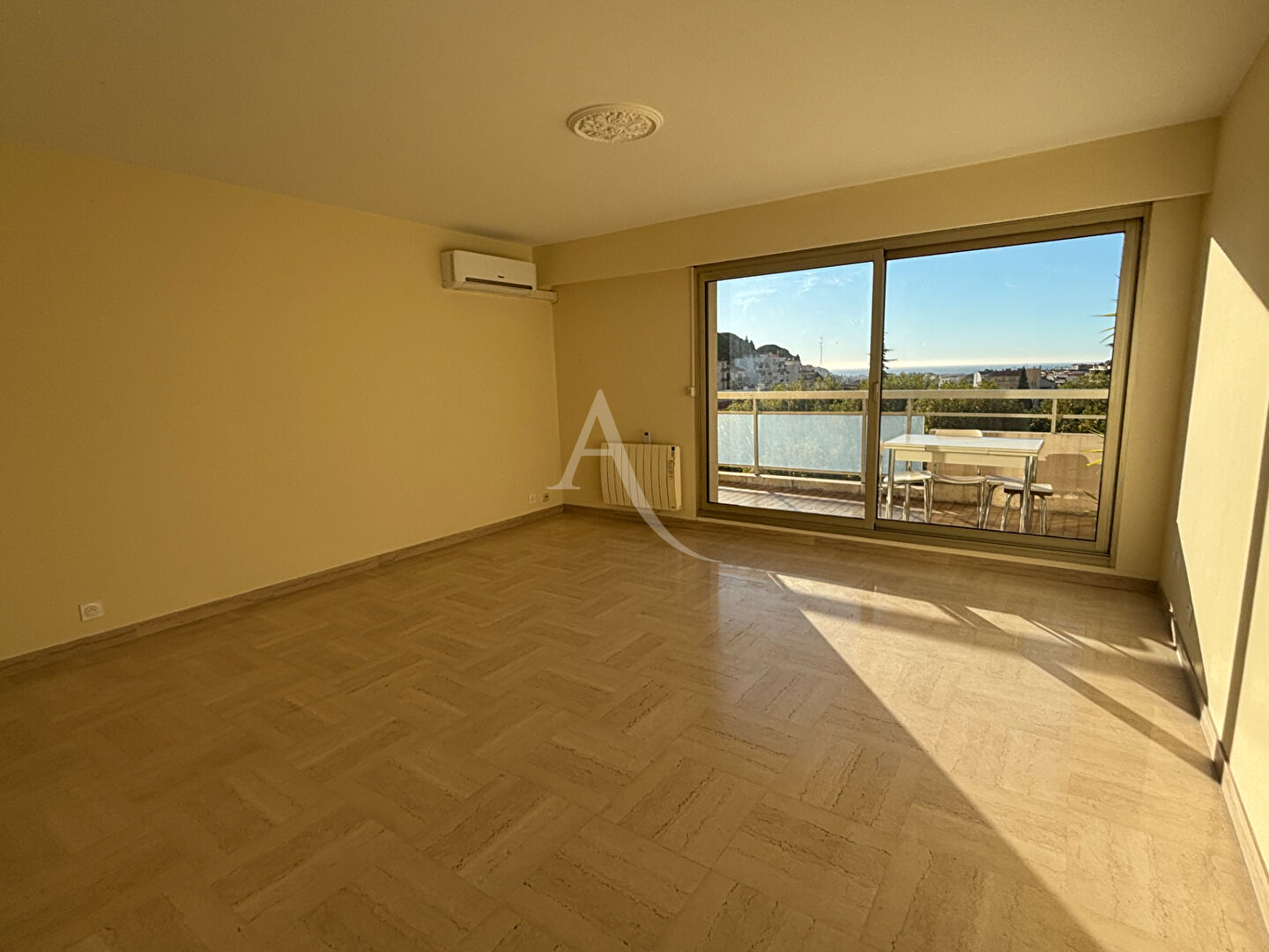 Agence immobilière de L'ADRESSE C.E.C GORBELLA