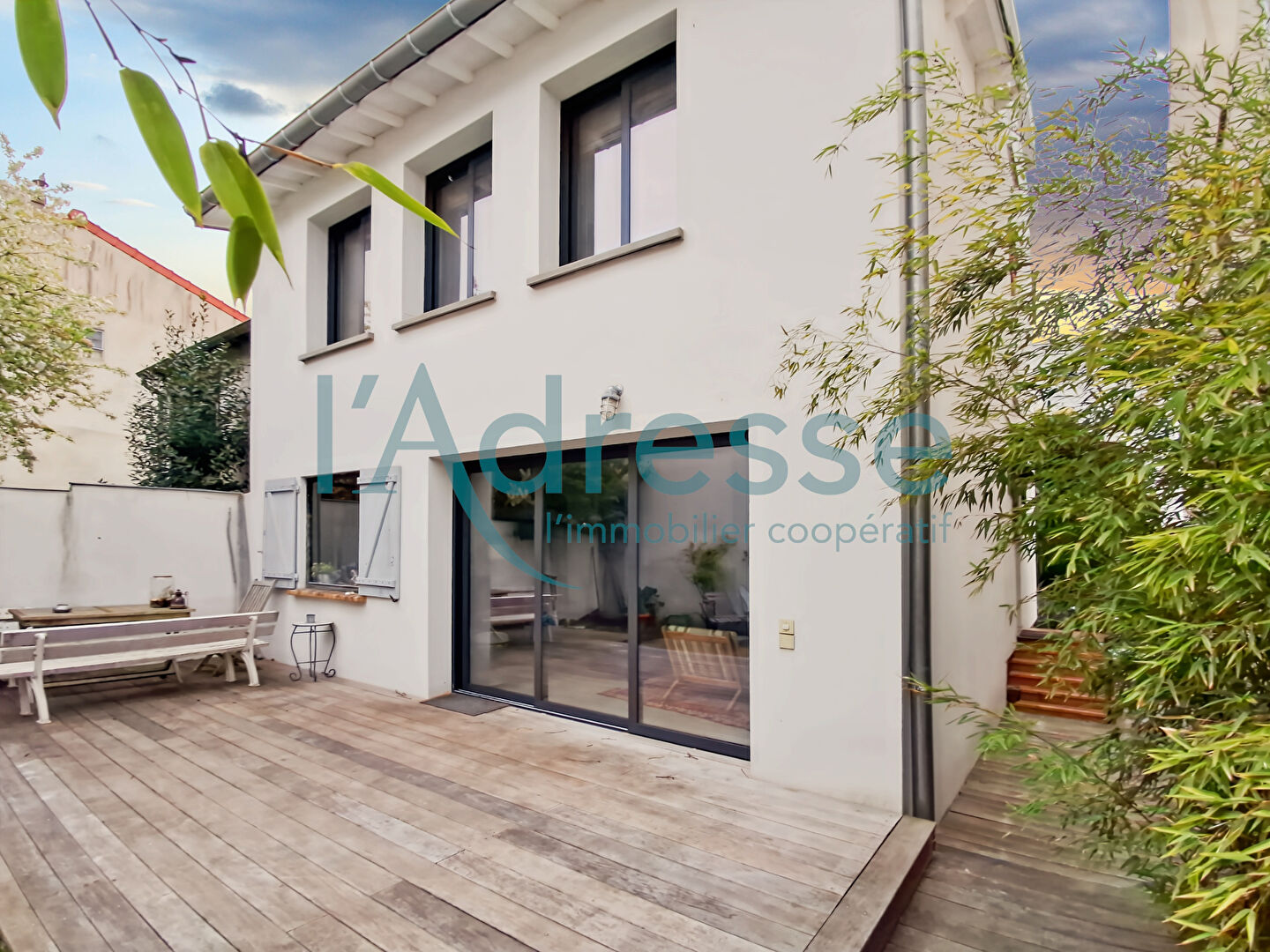 Agence immobilière de L'Adresse  SURESNES IMMOBILIER - L'ADRESSE SURESNES IMMOBILIER