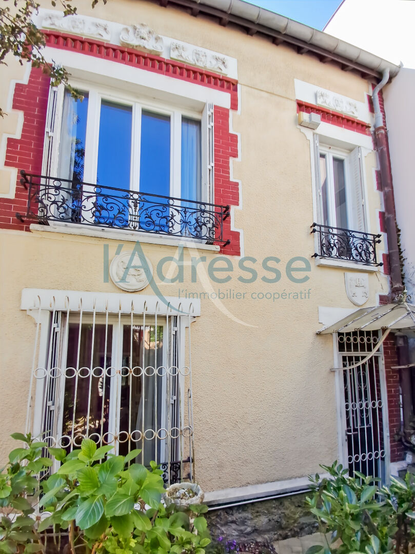 Agence immobilière de L'Adresse  SURESNES IMMOBILIER - L'ADRESSE SURESNES IMMOBILIER