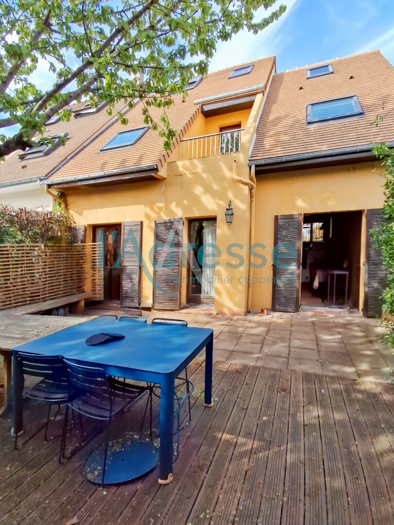 Agence immobilière de L'Adresse  SURESNES IMMOBILIER - L'ADRESSE SURESNES IMMOBILIER