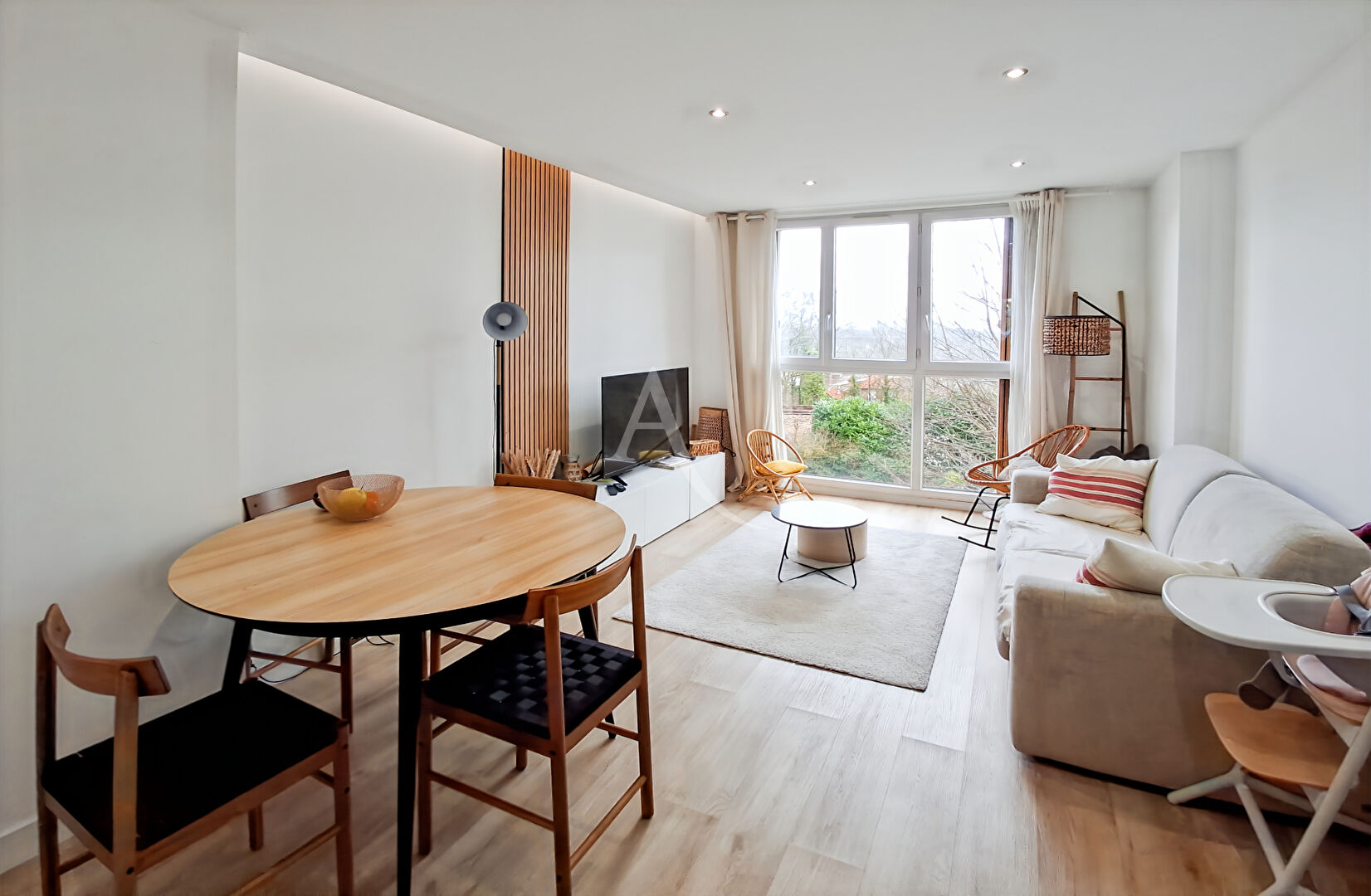 Agence immobilière de L'Adresse  SURESNES IMMOBILIER - L'ADRESSE SURESNES IMMOBILIER