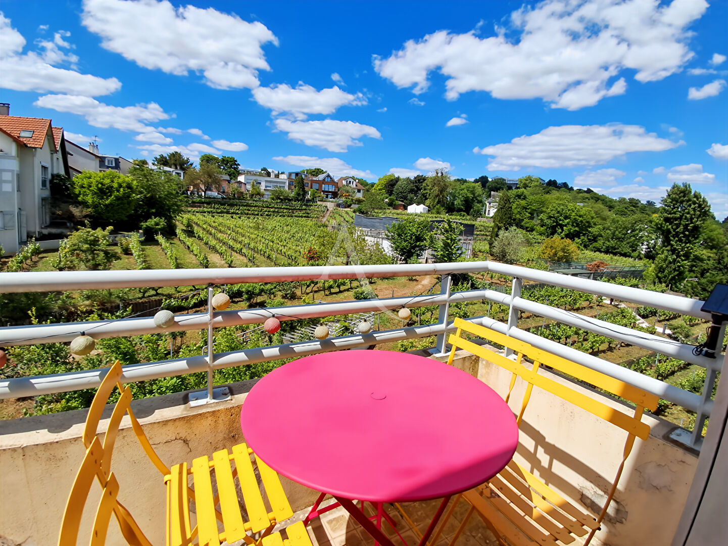 Agence immobilière de L'Adresse  SURESNES IMMOBILIER - L'ADRESSE SURESNES IMMOBILIER