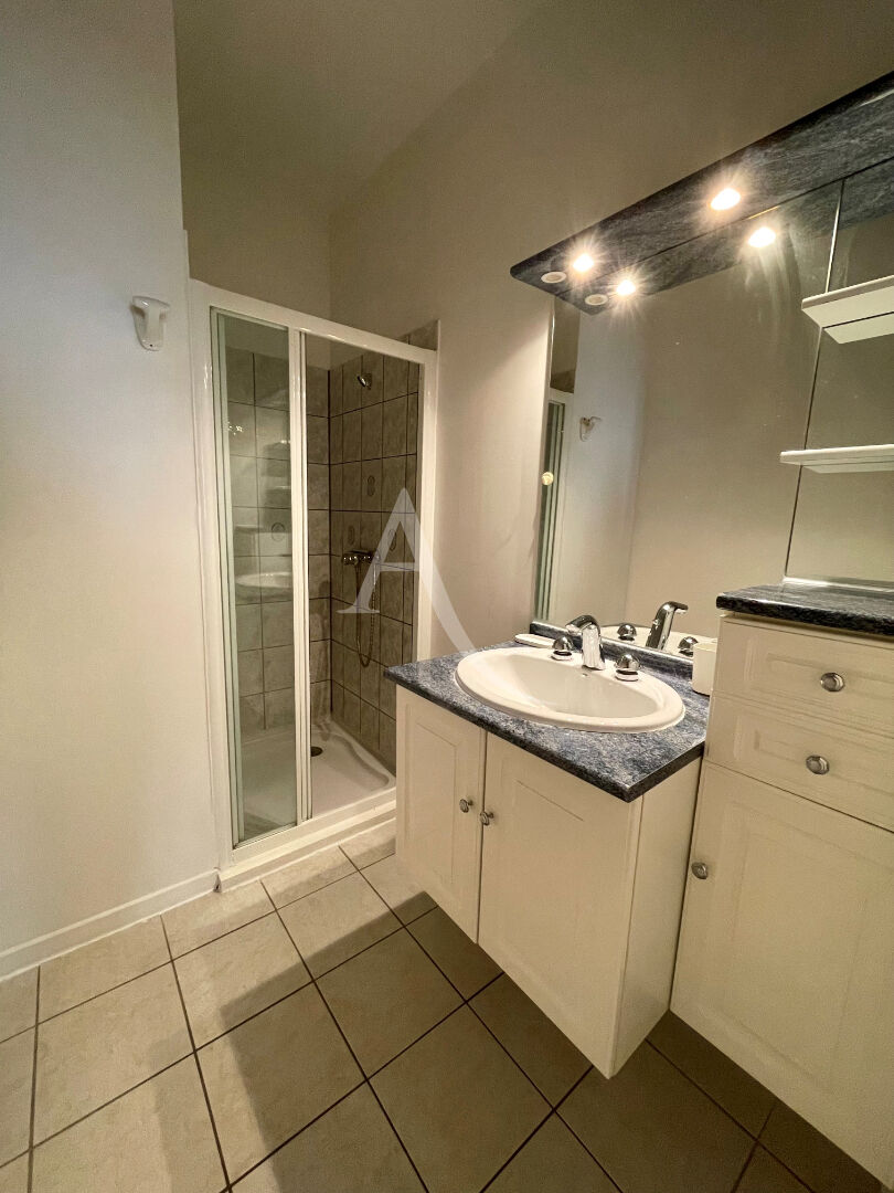 Photo Appartement T2 meublé de 34m² à Samatan image 4/6