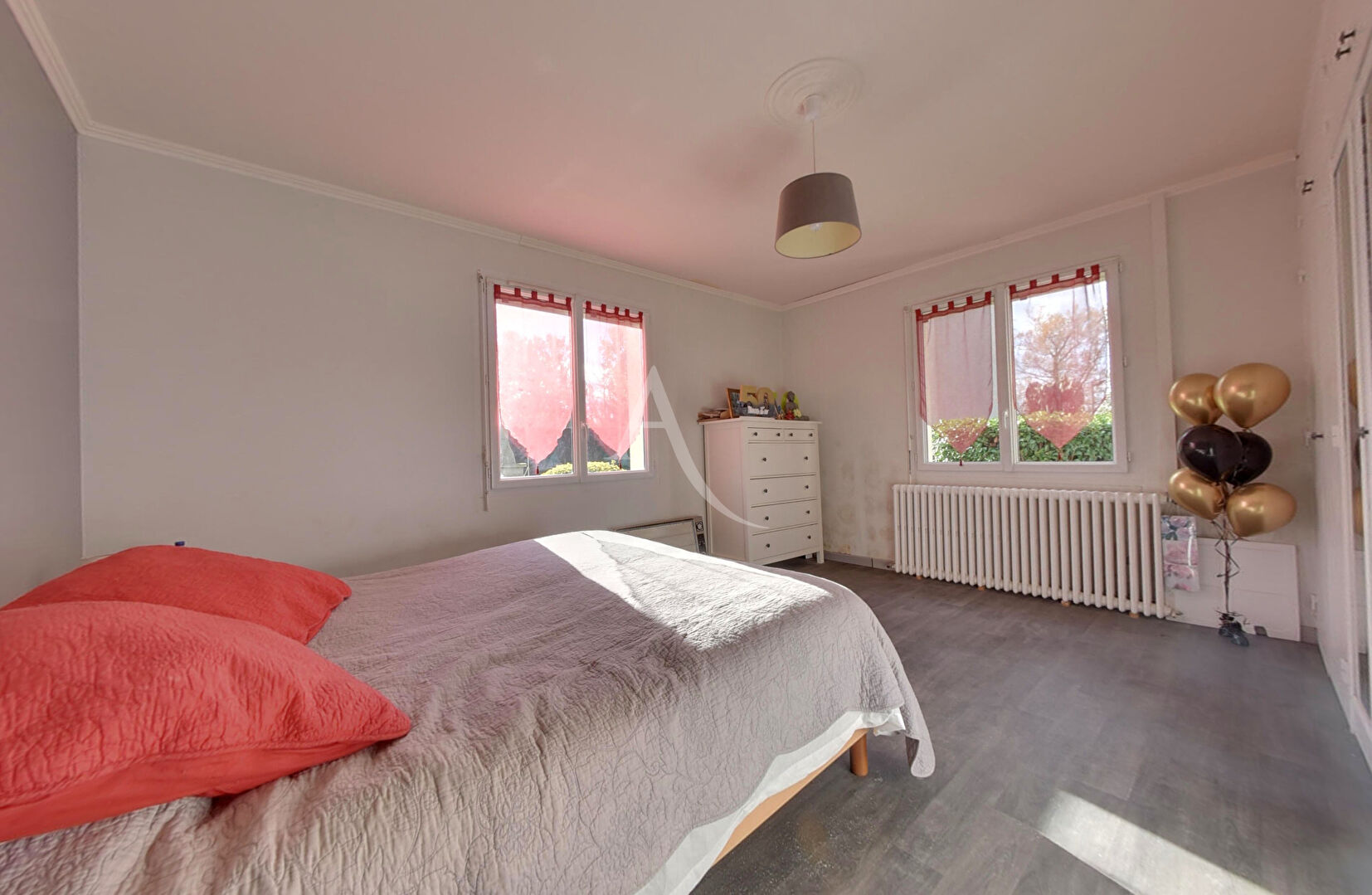 Photo Maison 7 pièce(s) 197.48 m2 image 4/6