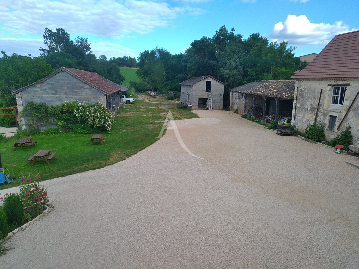 Photo Domaine à Puylaroque 13 pièces, des terres et des bâtiments en pierre ! image 4/6