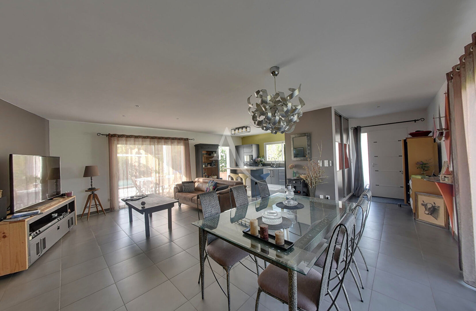 Photo Maison contemporaine de plain pied de type 5 quartier Est de Montauban image 5/6