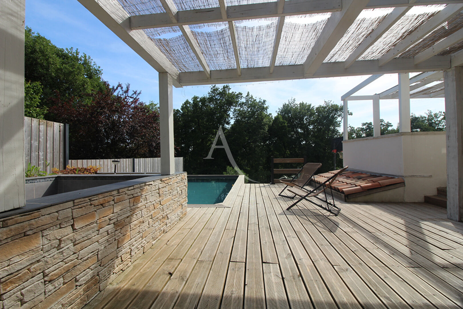 Photo MAISON SAINT MARTIAL T5/6 - QUARTIER PRIVILEGIE image 2/6