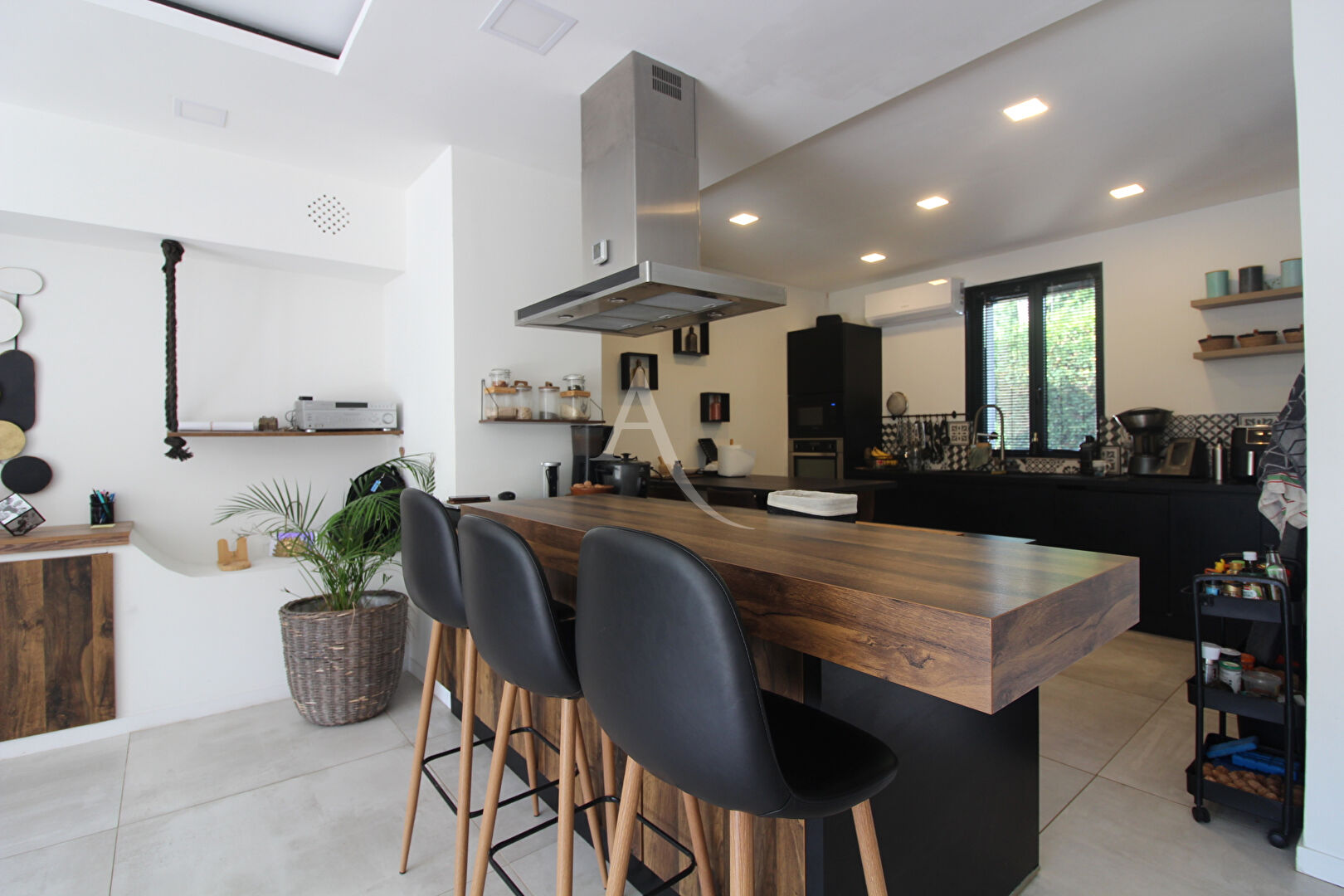 Photo MAISON SAINT MARTIAL T5/6 - QUARTIER PRIVILEGIE image 3/6