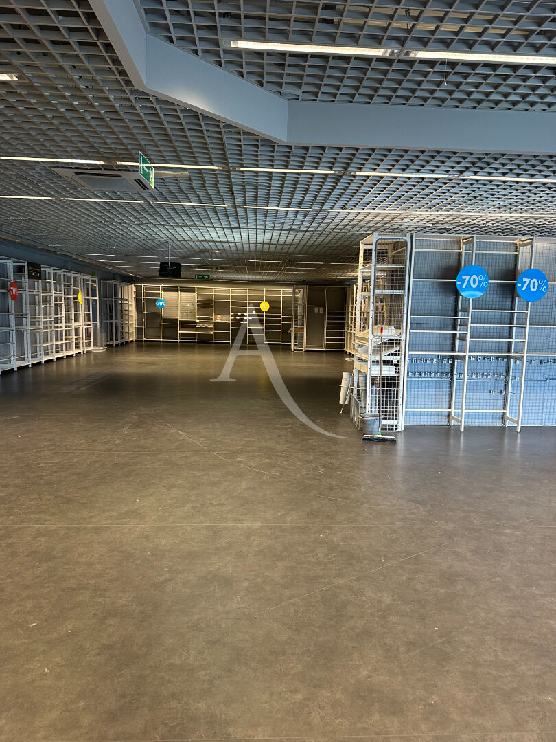 Photo Local commercial Montauban 623 m2 image 2/6