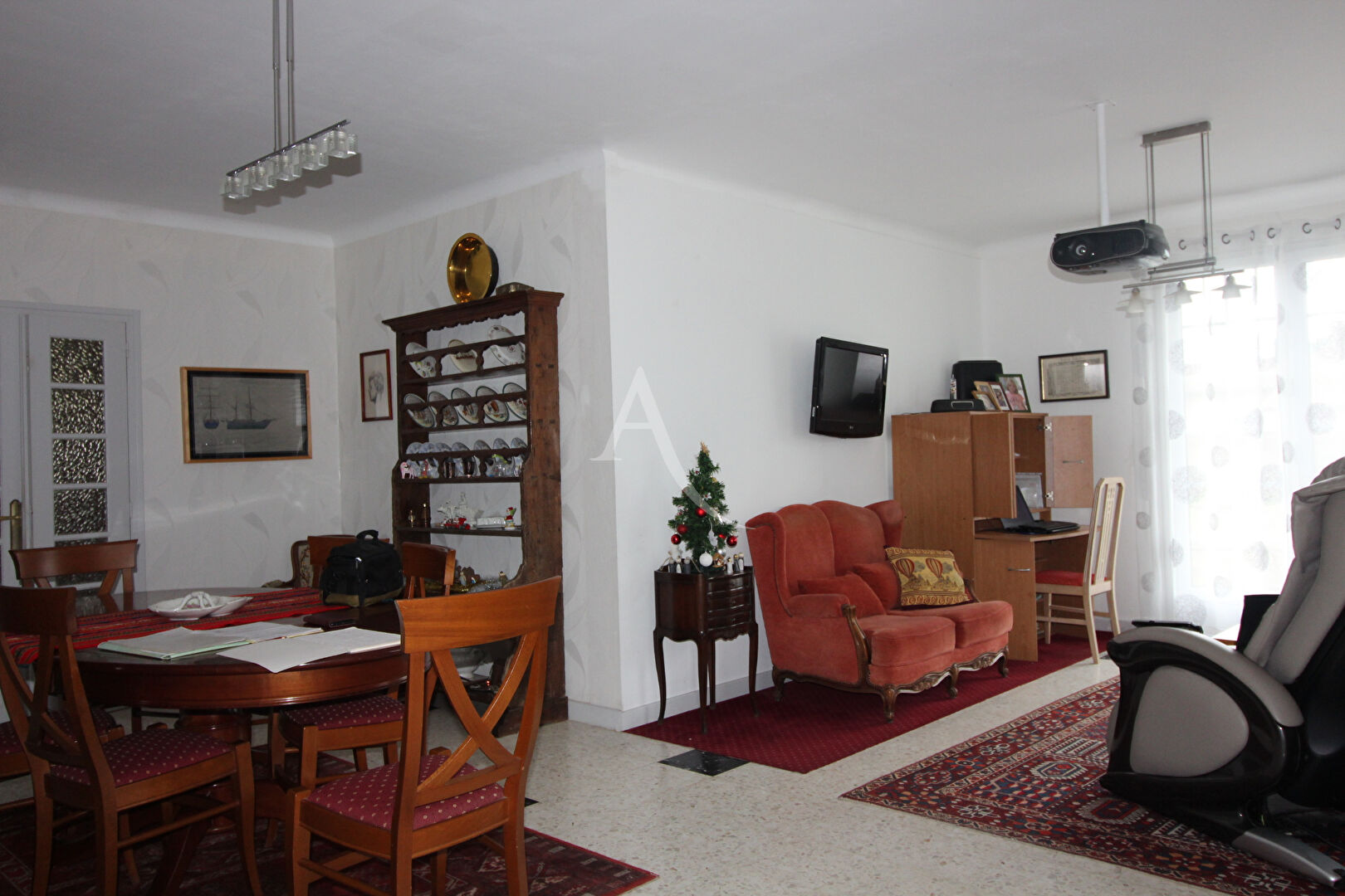 Photo Mas Grenier, plain pied de 132 m2 + véranda et garage image 2/6