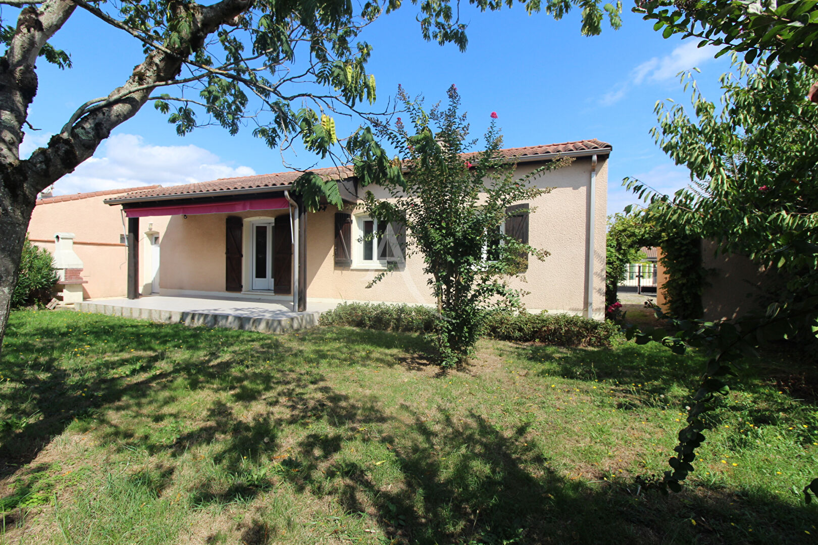 Maison BRESSOLS   5 pièce(s)   100 m2