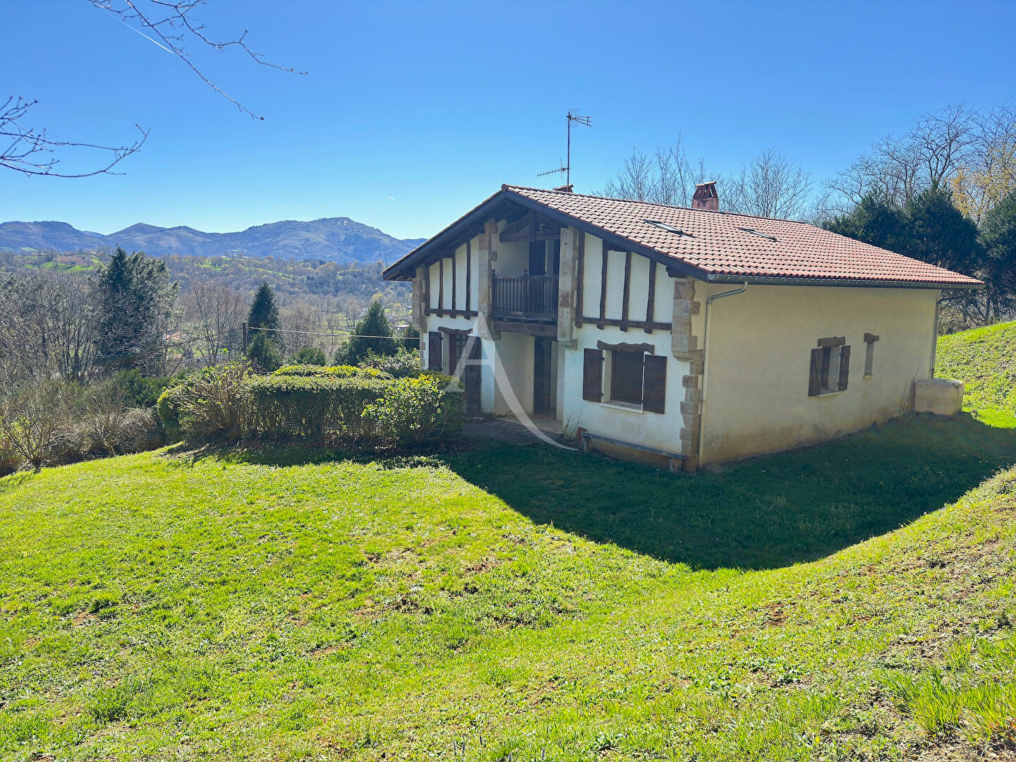 Agence immobilière de L'Adresse  A et B IMMOBILIER - L'ADRESSE A et B IMMOBILIER