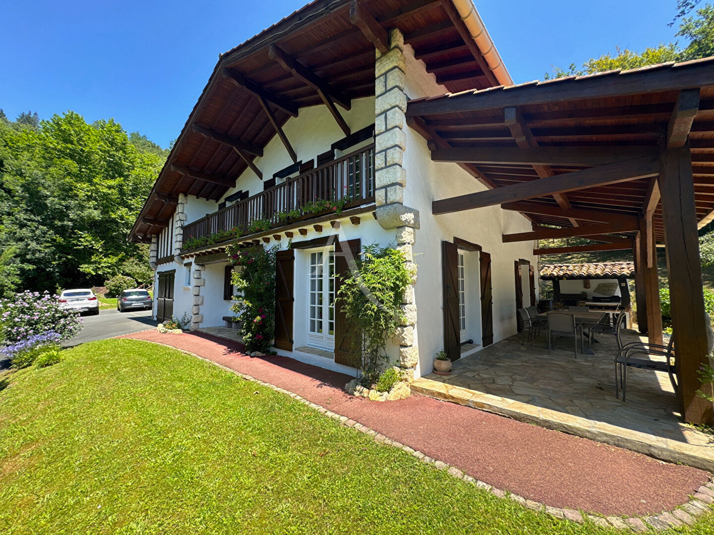Agence immobilière de L'Adresse  A et B IMMOBILIER - L'ADRESSE A et B IMMOBILIER